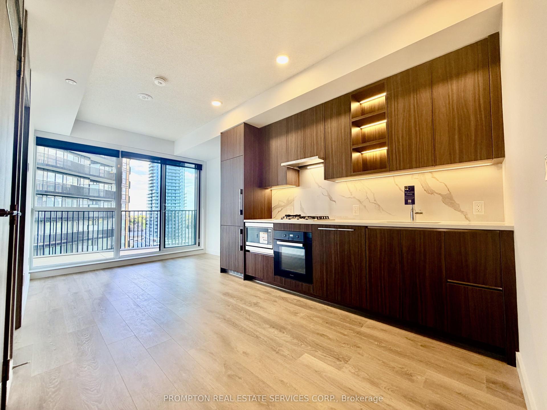 75 BILLES Heights 1212 #1212 — photo 1