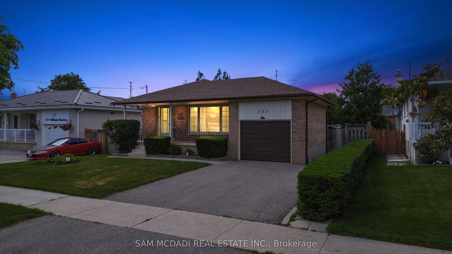 757 Netherton Crescent — photo 1