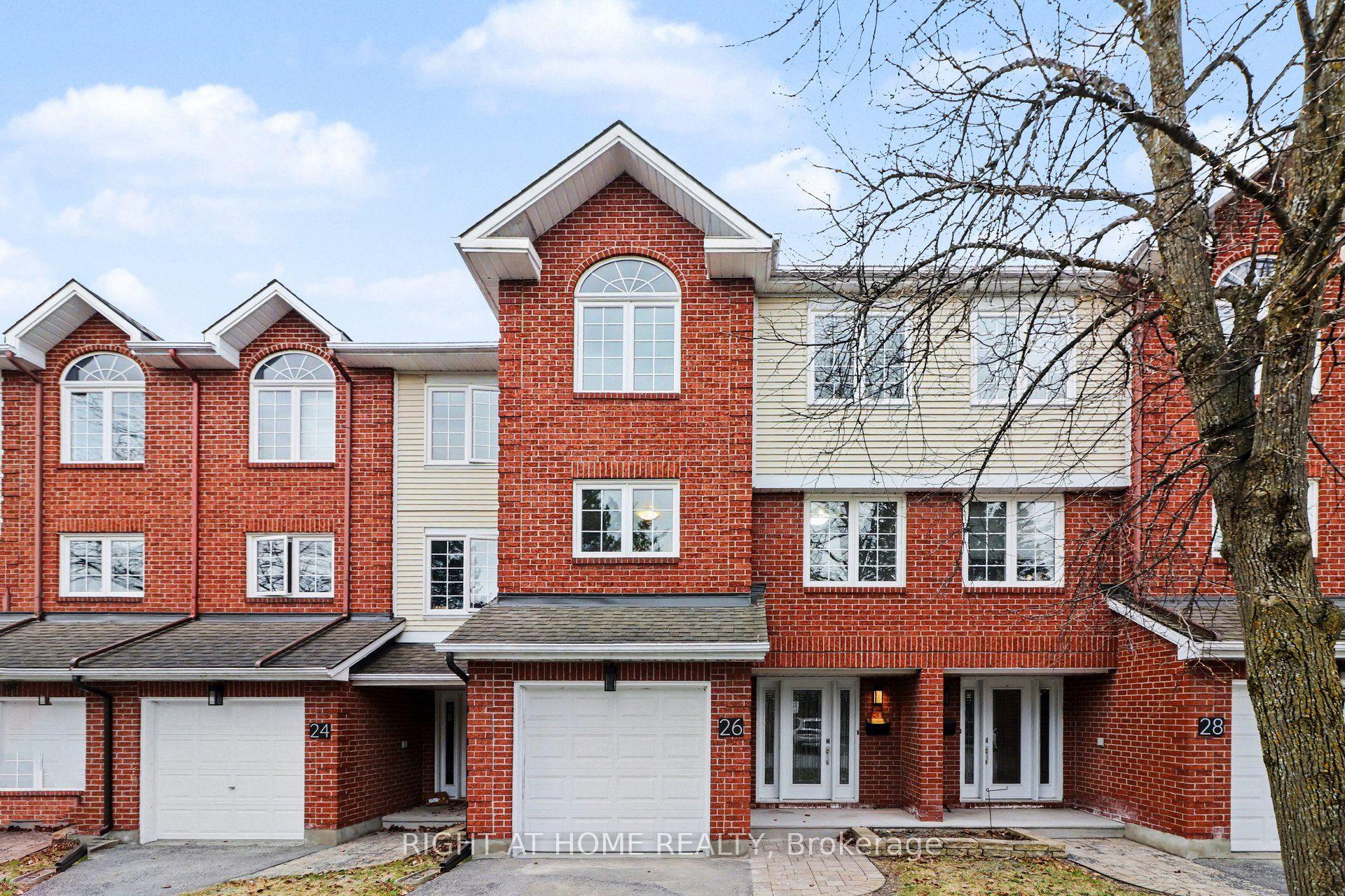 26 Wrenwood Crescent — photo 1
