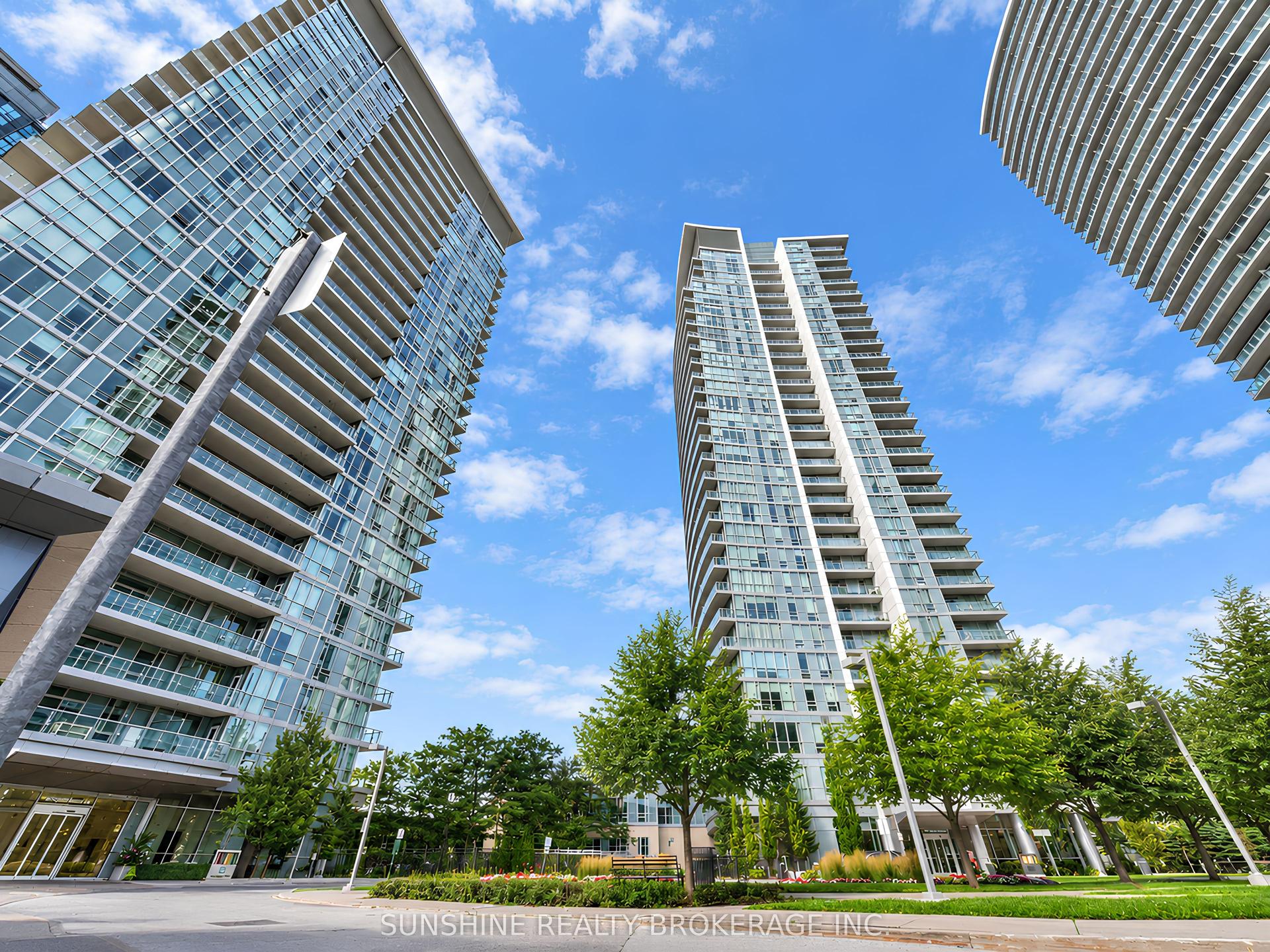 62 Forest Manor Road 2002 #2002, Toronto — Condo for lease, photo 1