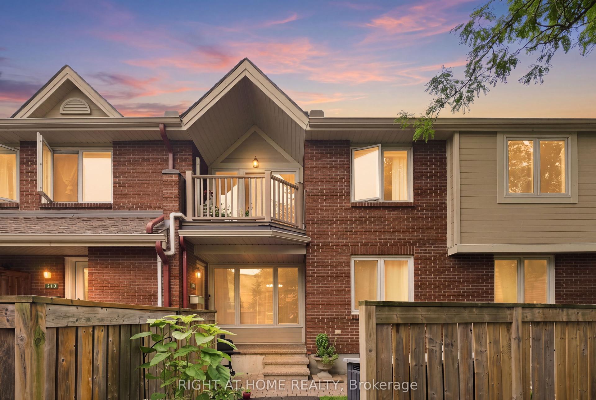 1750 Marsala Crescent 112 #112, Orleans - Cumberland and Area — Condo Town for lease, photo 1