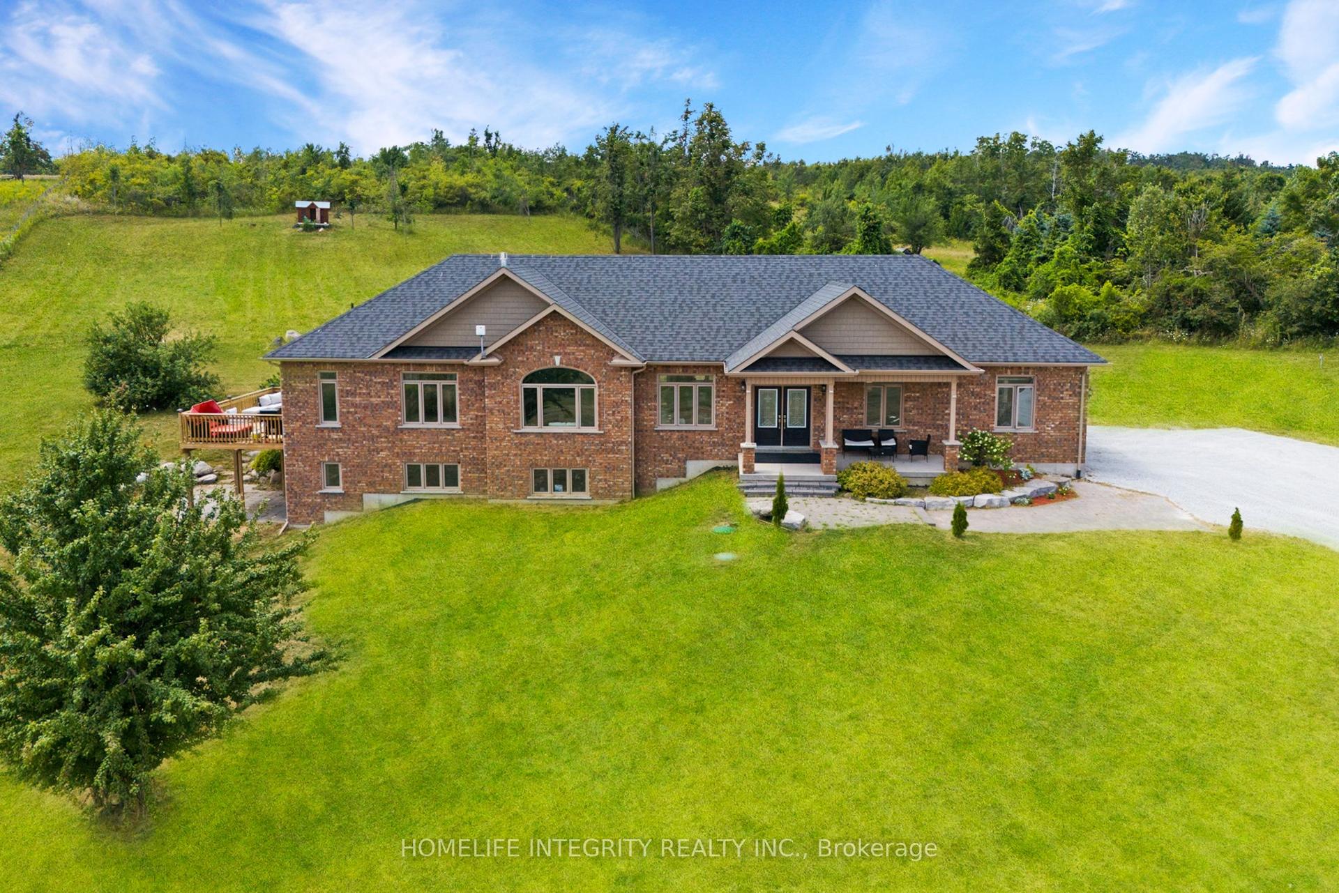 838722 4th Line E — photo 1