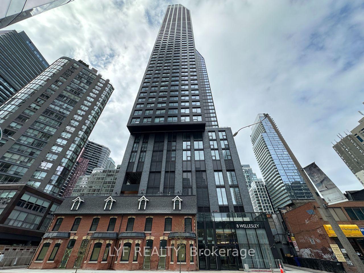 8 Wellesley Street W 4015 #4015 — photo 1