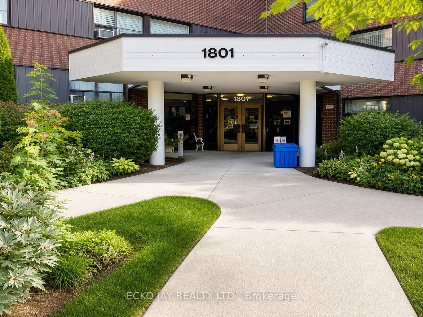 1801 O'Conner Drive 116 #116, Toronto — Condo for lease, photo 1