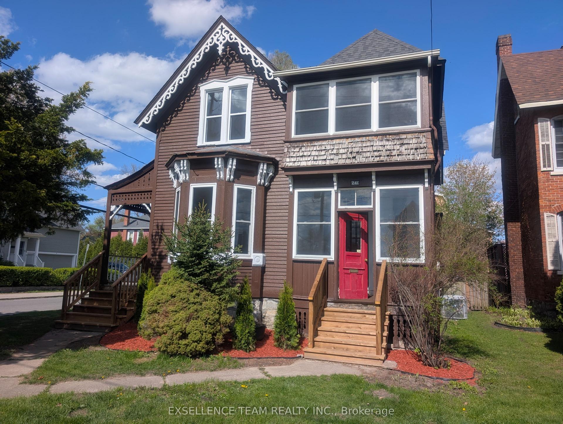 241 Sydney Street — photo 1