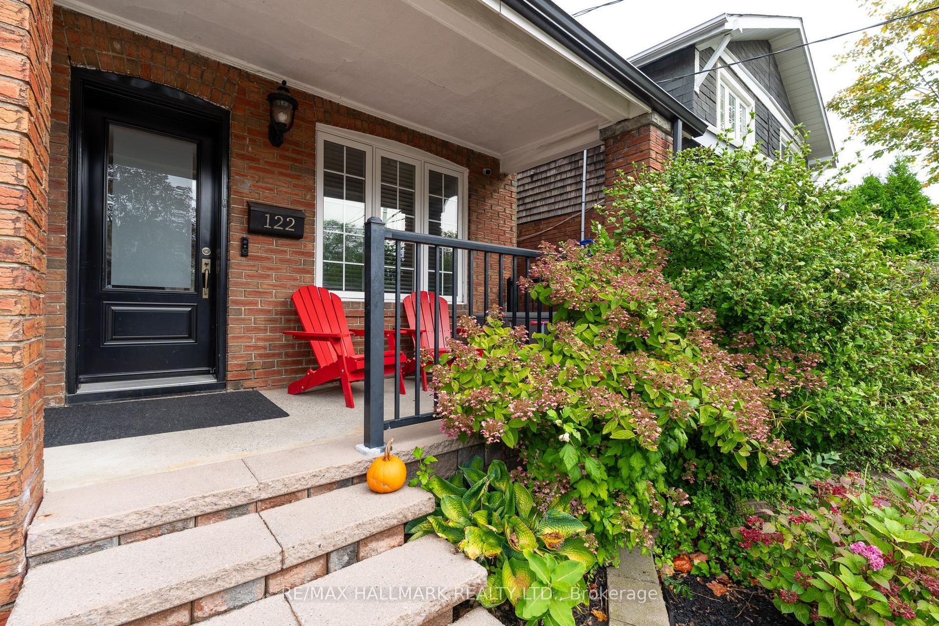 122 Holborne Avenue, Toronto — Semi-Detached for lease, photo 1
