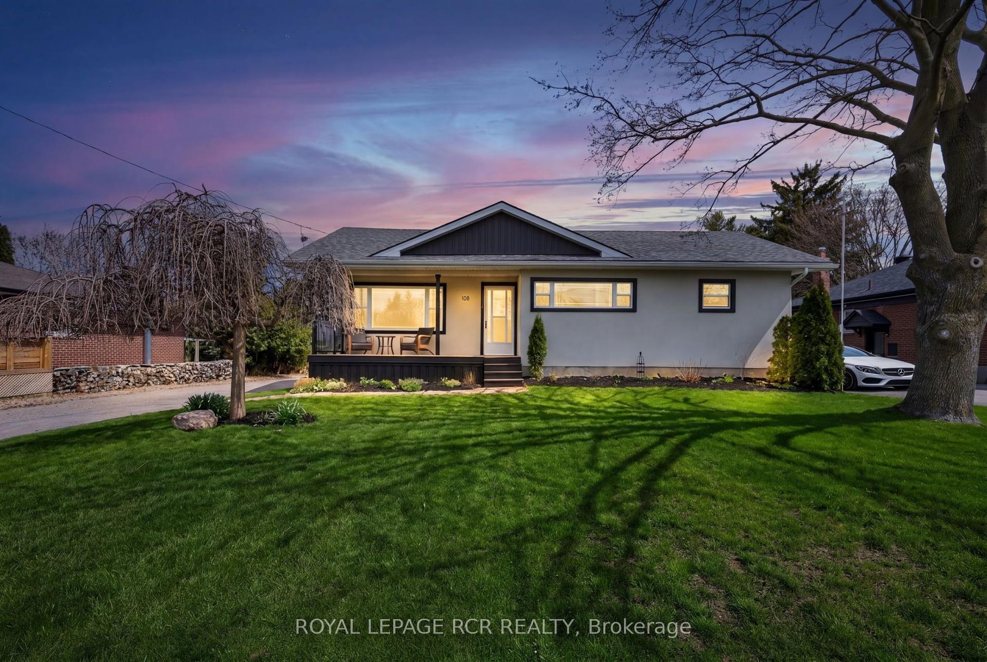 108 Allan Street — photo 1