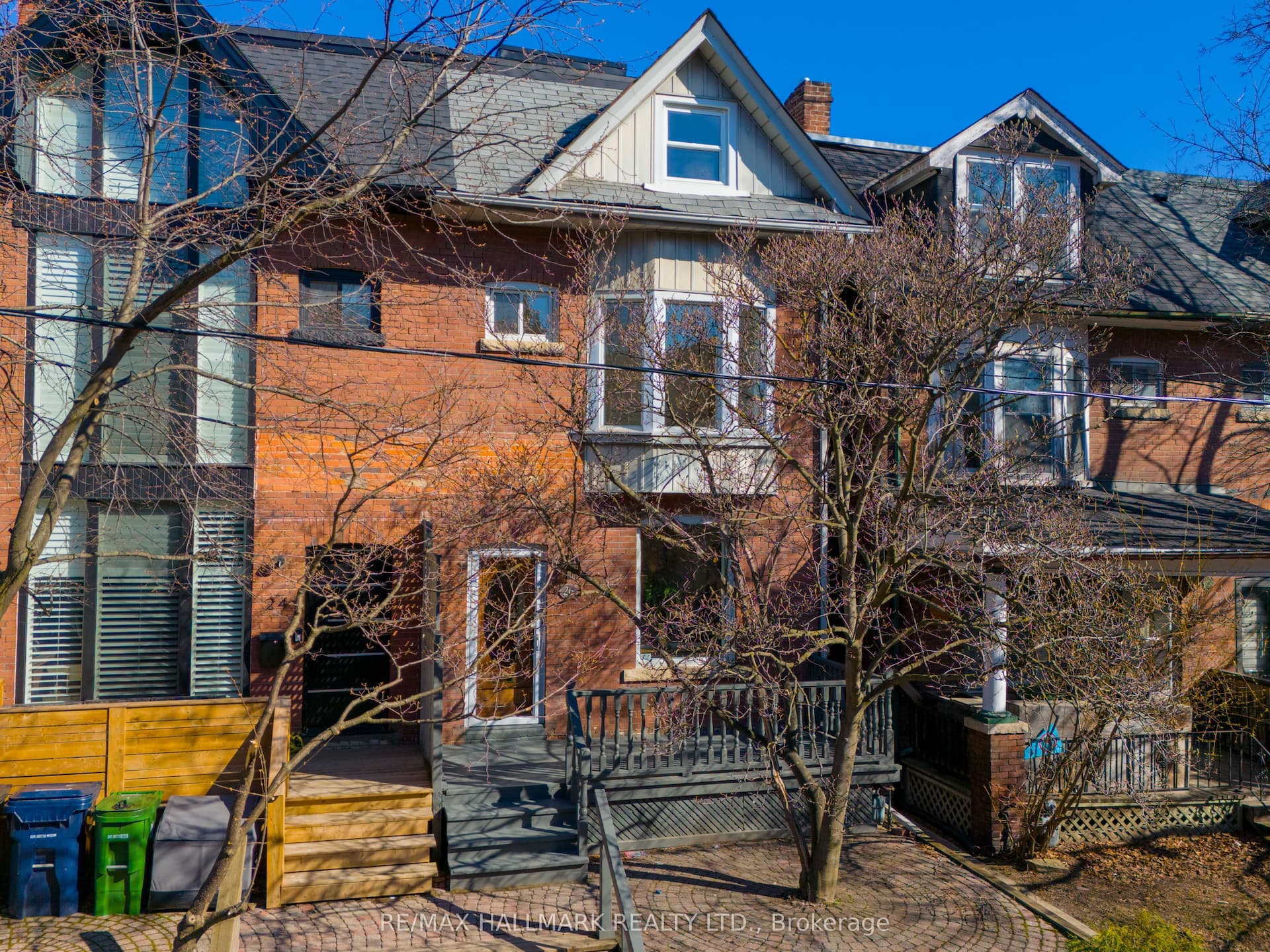 26 Sparkhall Avenue — photo 1