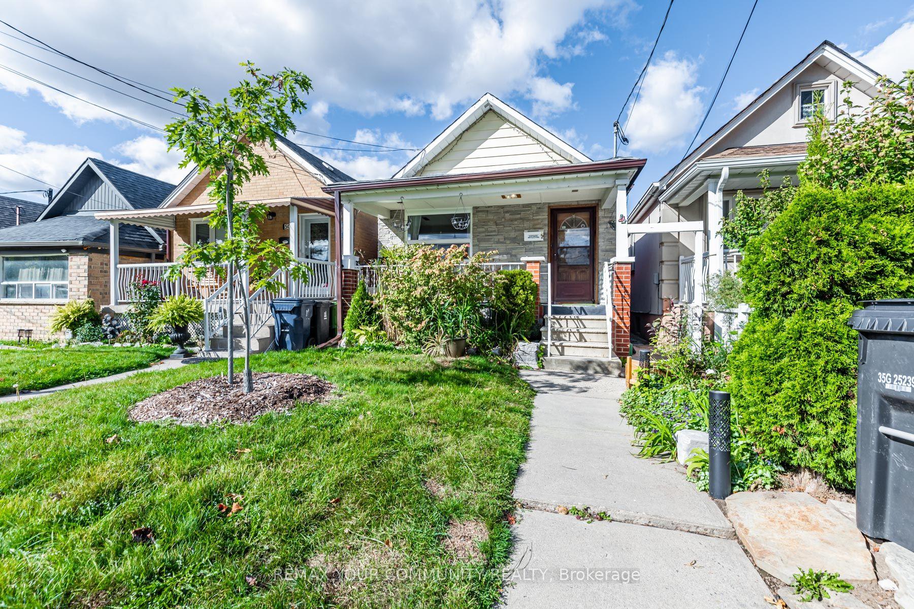 48 CAYUGA Avenue — photo 1