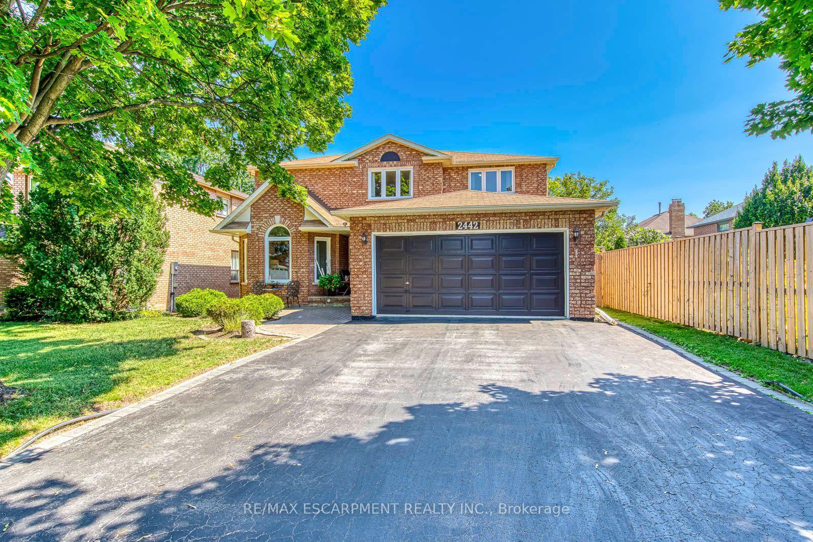 2442 Wynten Way, Oakville — Detached for sale, photo 1