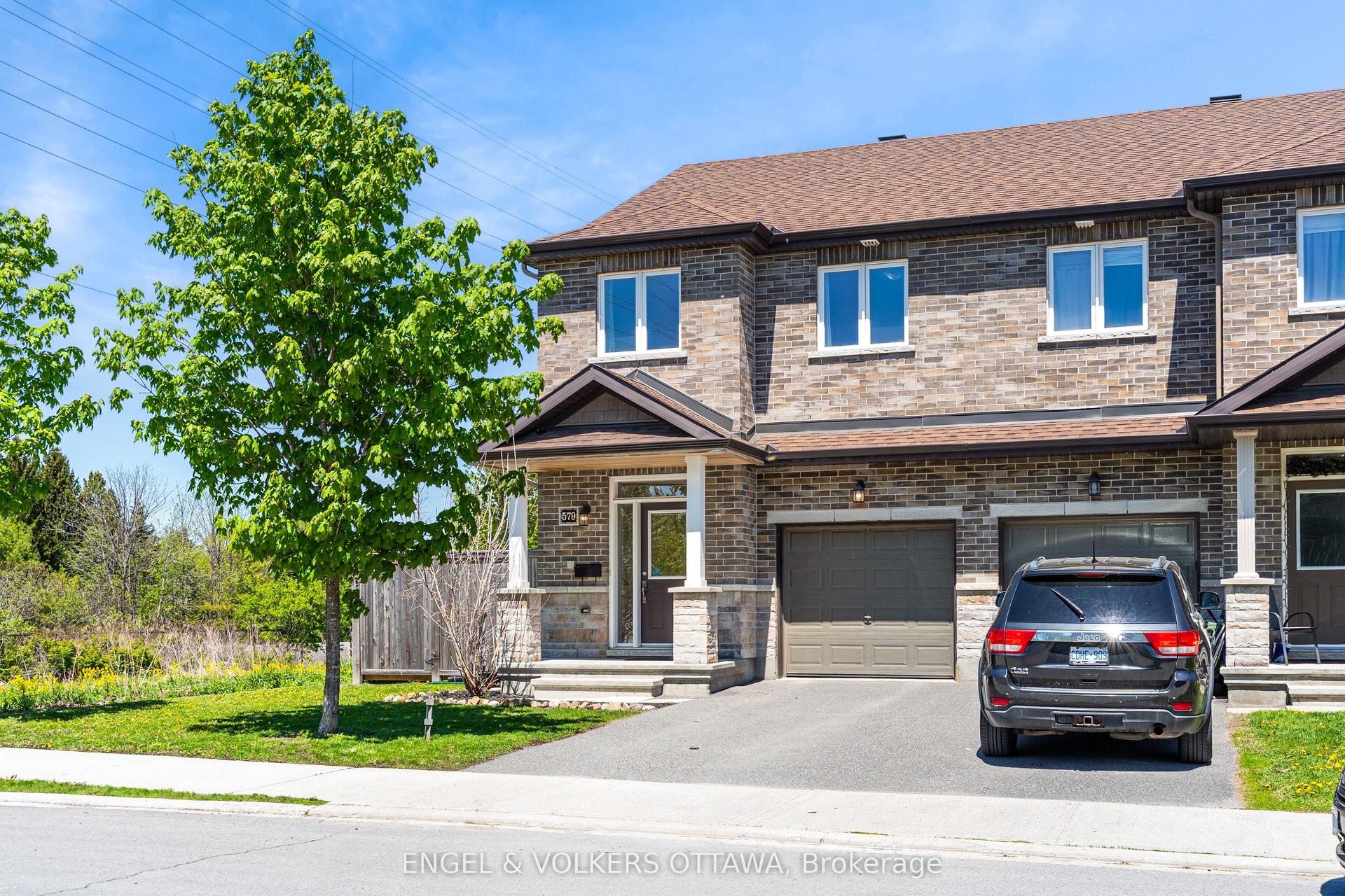 579 VIA MATTINO Way, Barrhaven — Townhouse for sale, photo 1