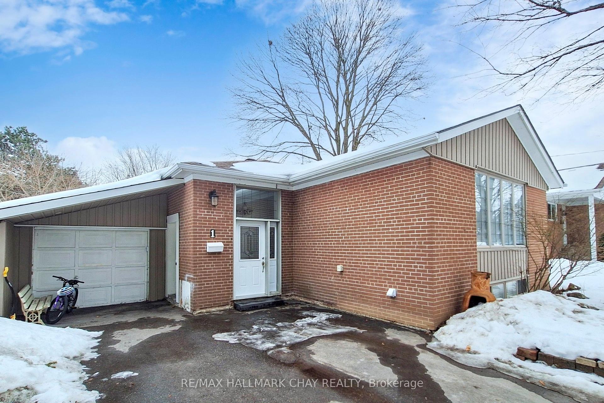1 Davidson Road Lower #Lower — photo 1