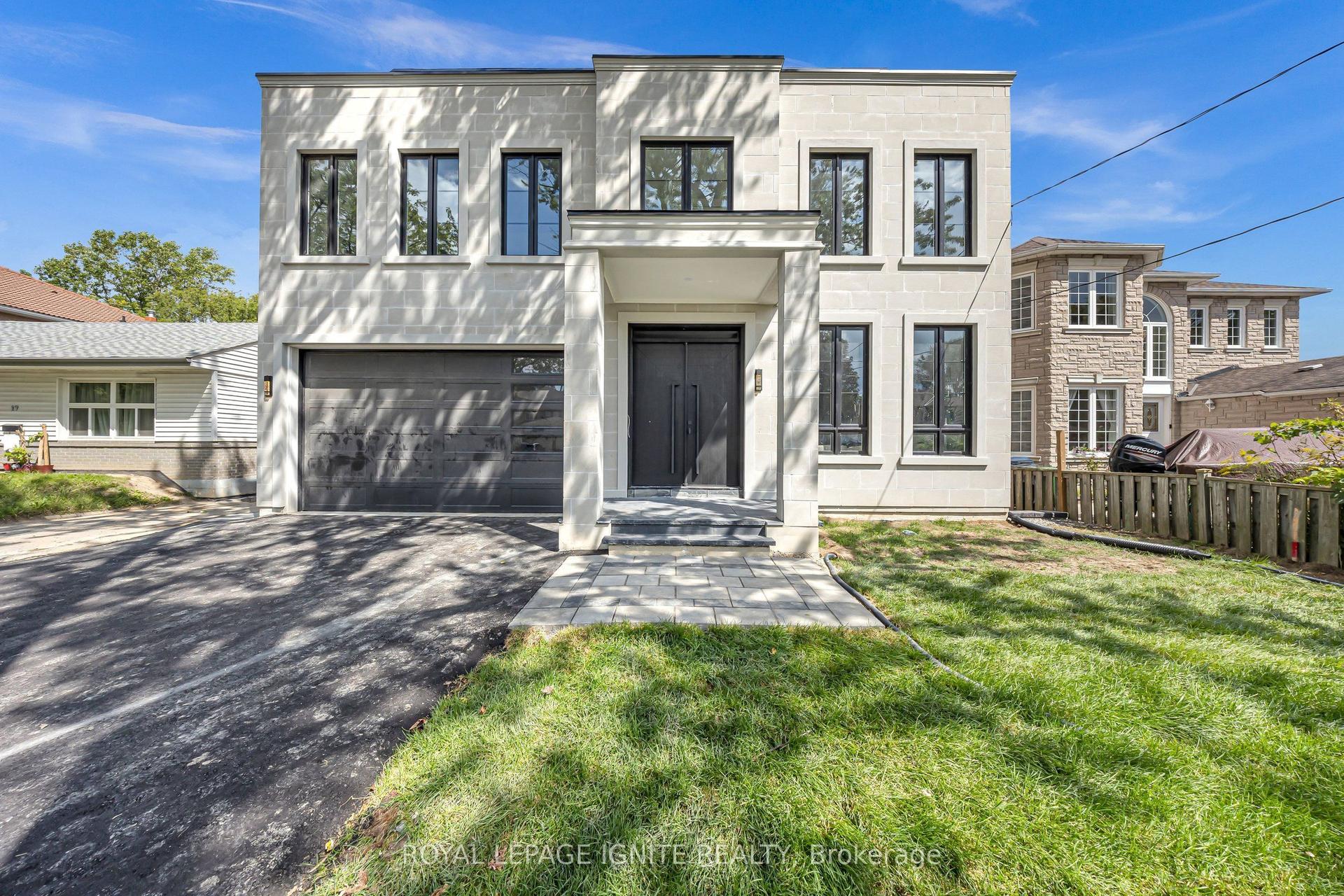 15 Deblyn Drive E, Toronto — Detached for sale, photo 1