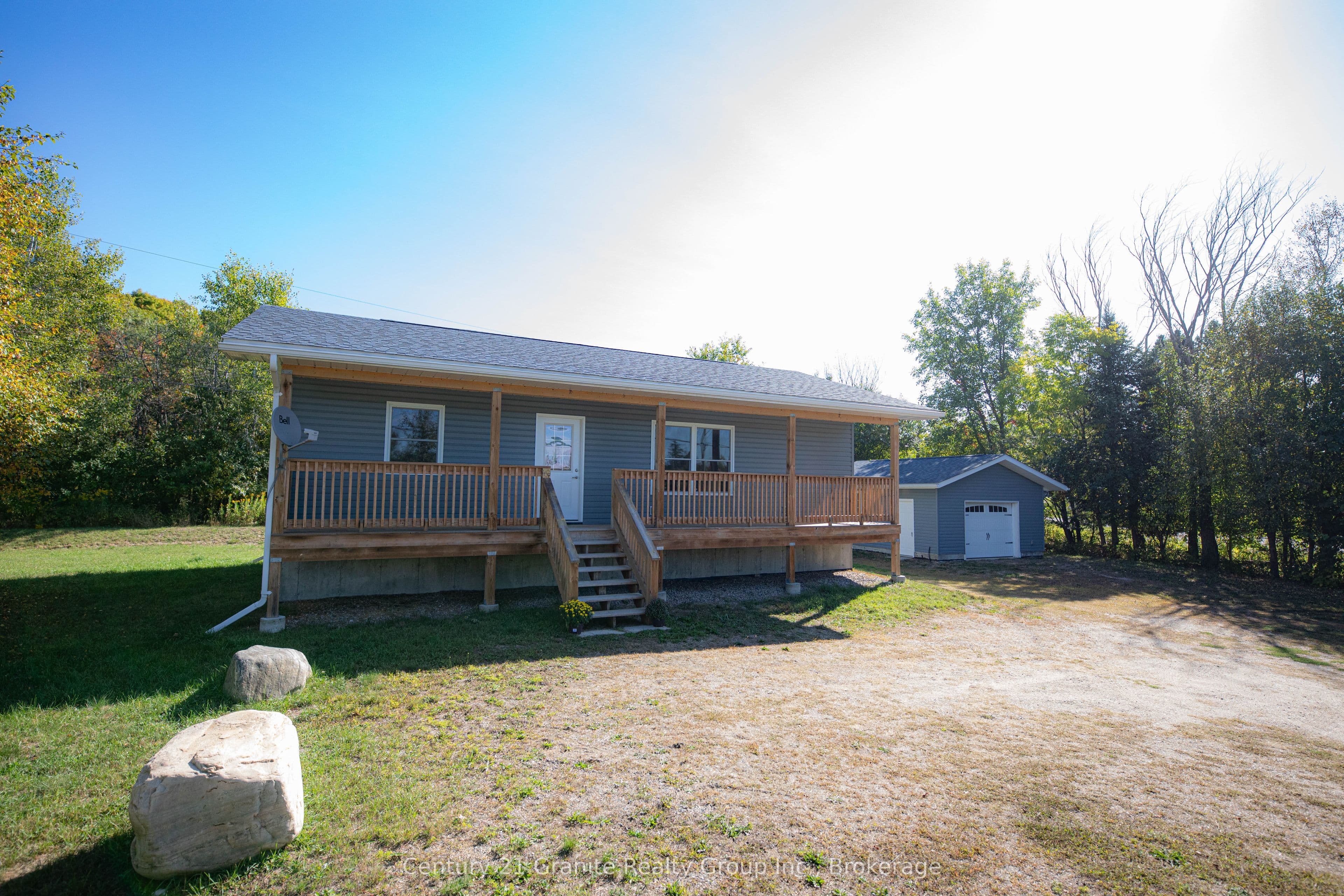 1160 Kennisis Lake Road — photo 1