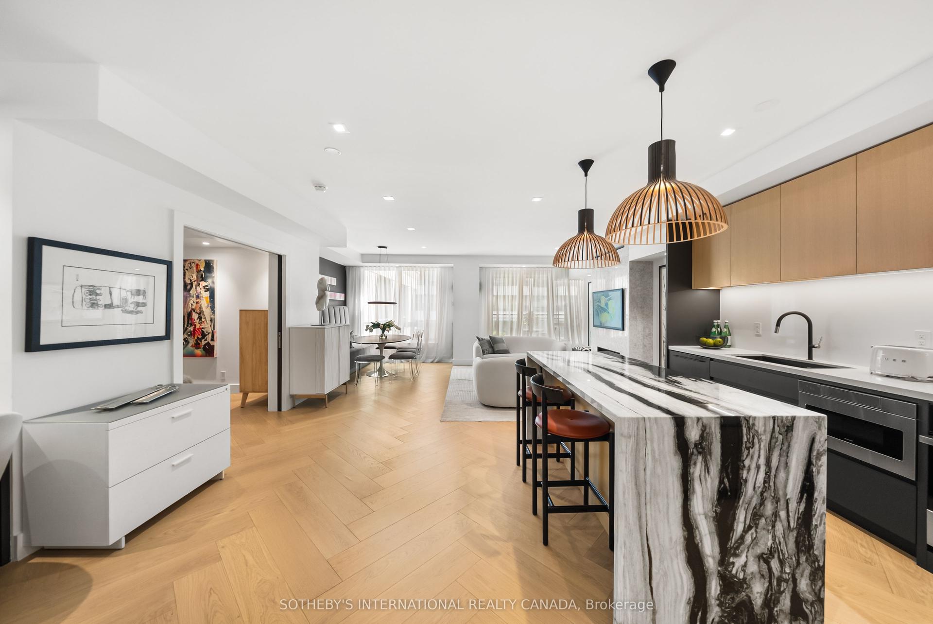 20 Scrivener Square 716 #716, Toronto — Condo for sale, photo 1