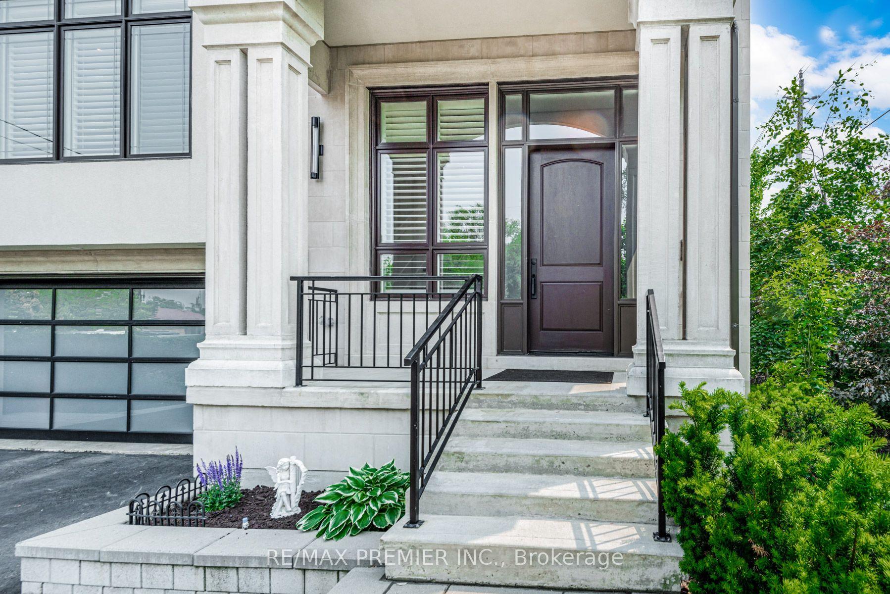 111 Codsell Avenue — photo 1