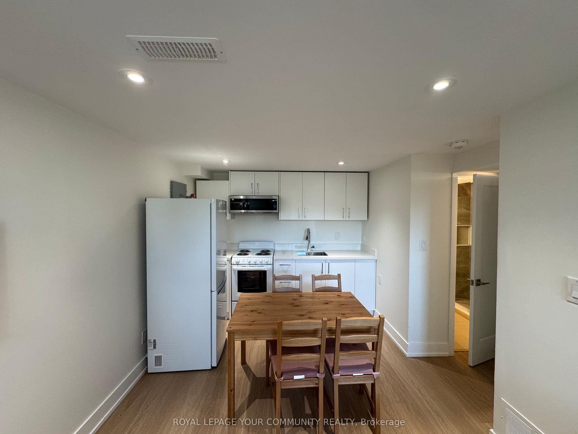 145 Harrison Drive Lower 1 #Lower 1, Newmarket — Detached for lease, photo 1