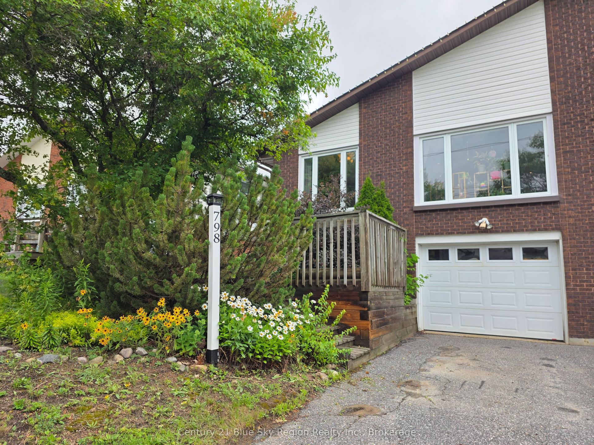 798 McKay Avenue, North Bay — Semi-Detached for sale, photo 1