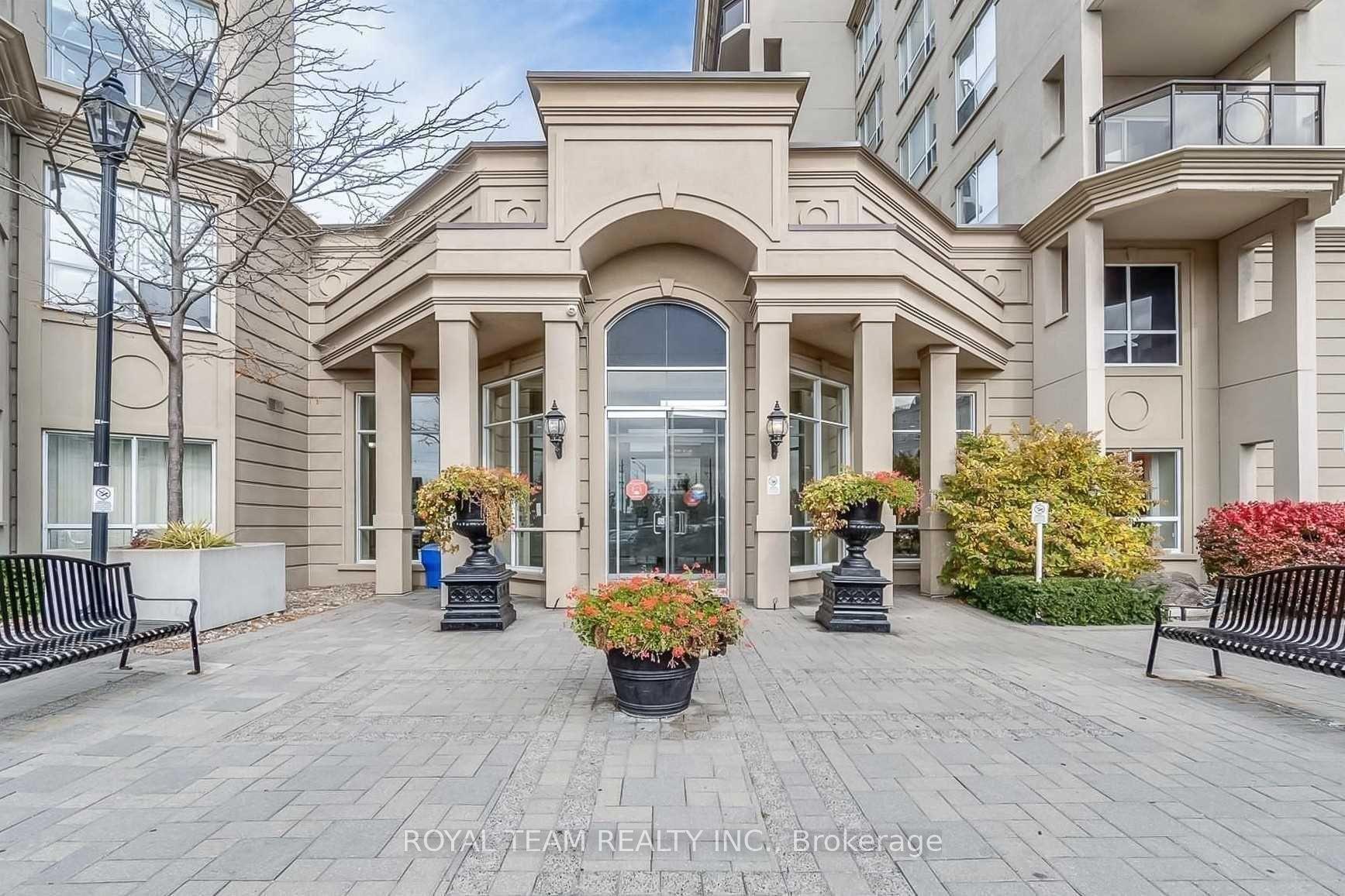 2 Maison Parc Court 808 #808 — photo 1