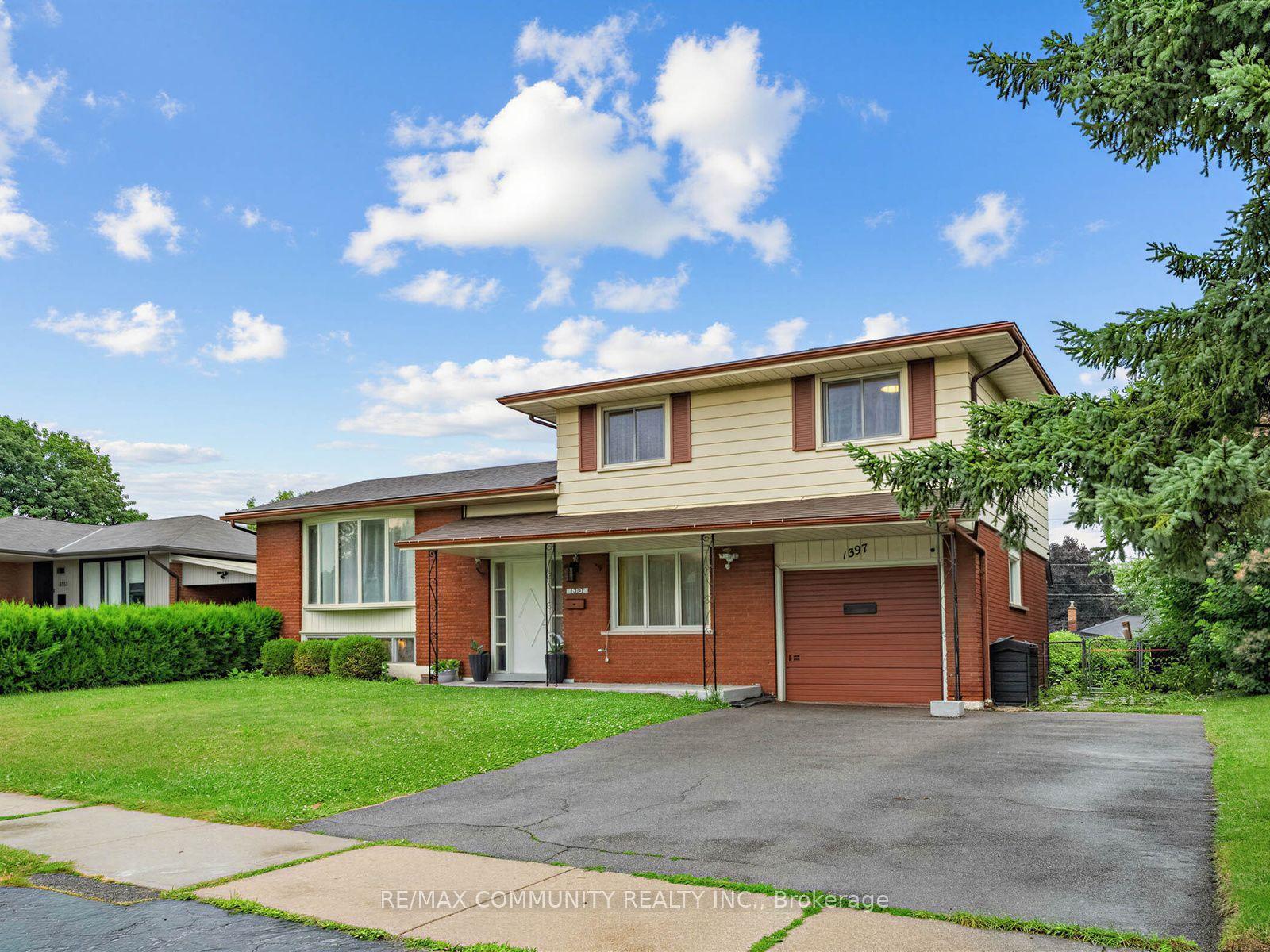 1397 Charles Drive, Burlington — Detached for sale, photo 1