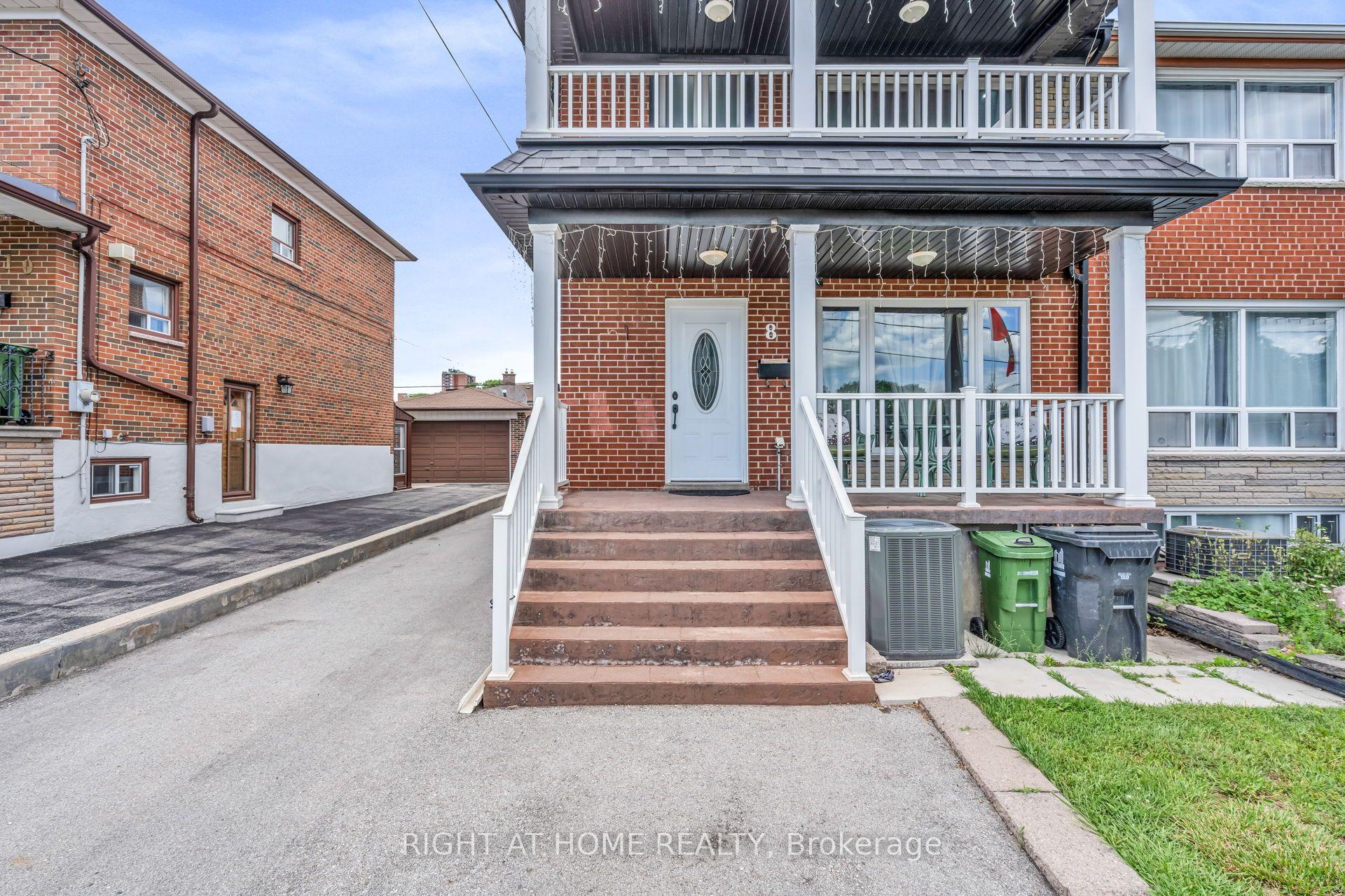 8 Donald Avenue — photo 1