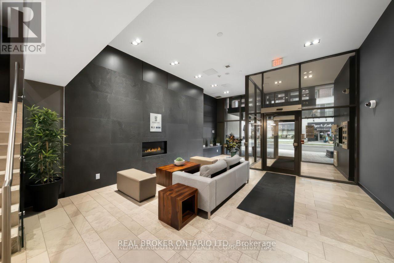 1940 Ironstone Drive 403 #403, Burlington — Condo for sale, photo 1