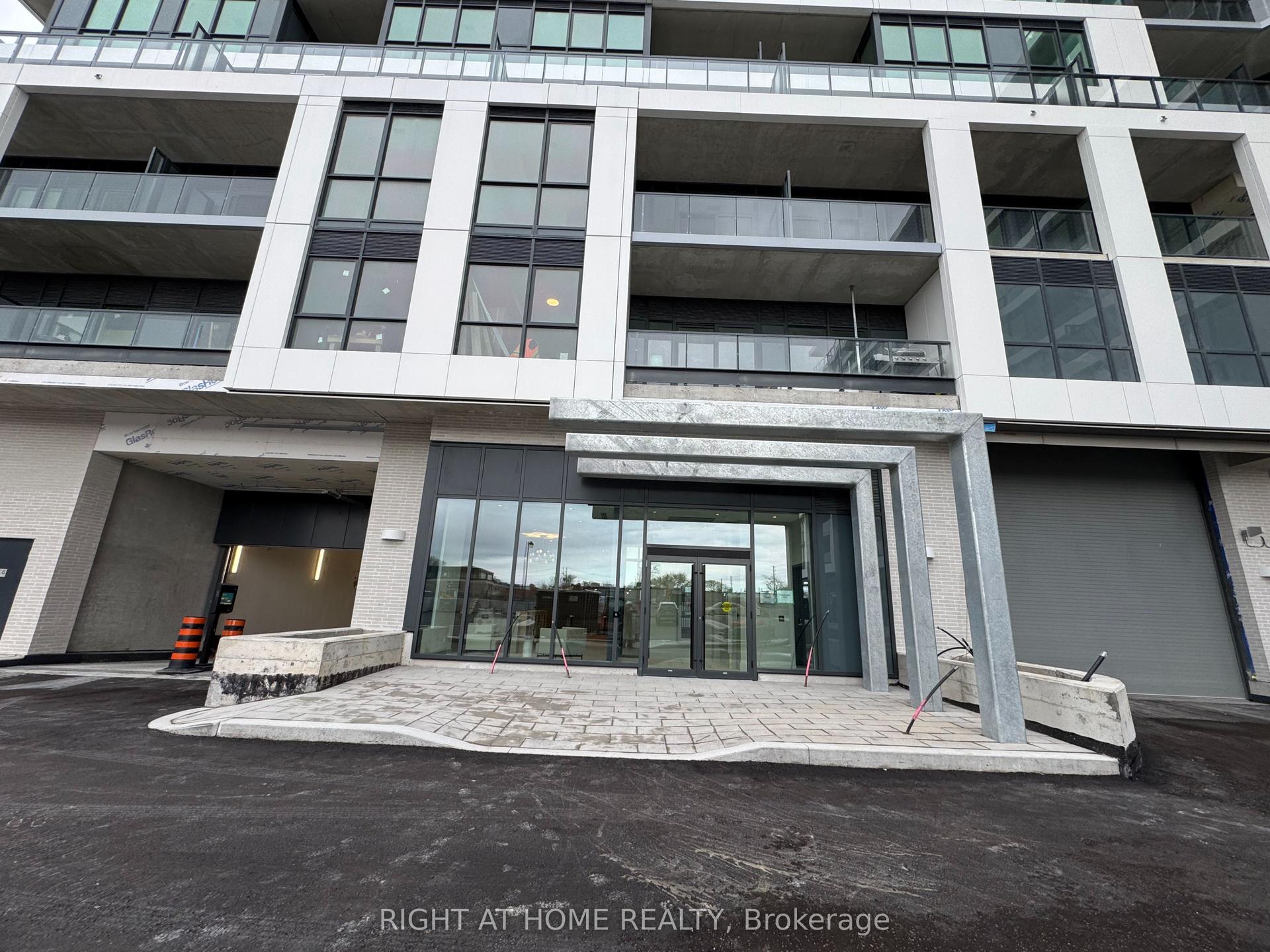 743 Warden Ave Unit 218 Avenue — photo 1