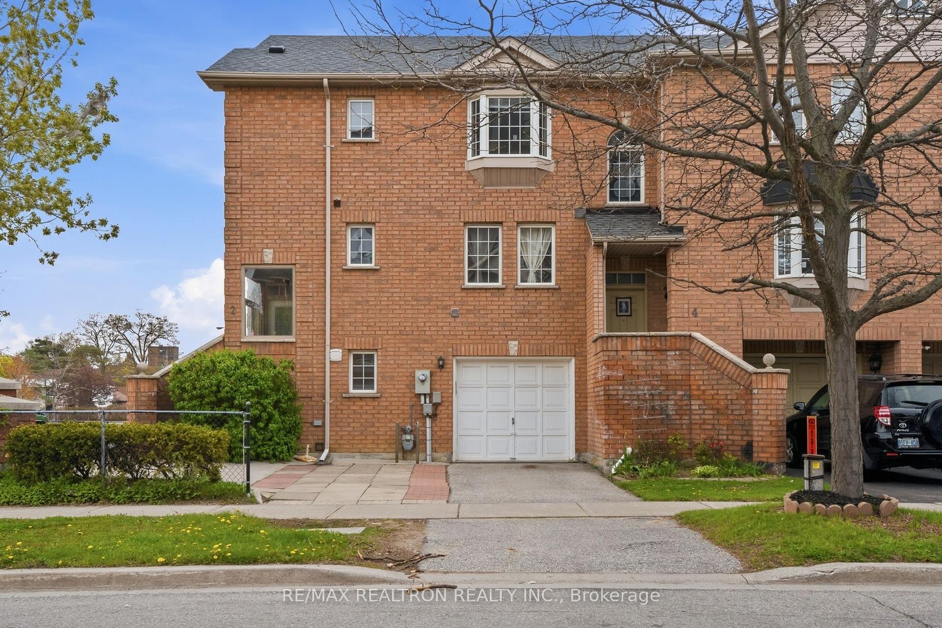 2 Eli Shackleton Court — photo 1