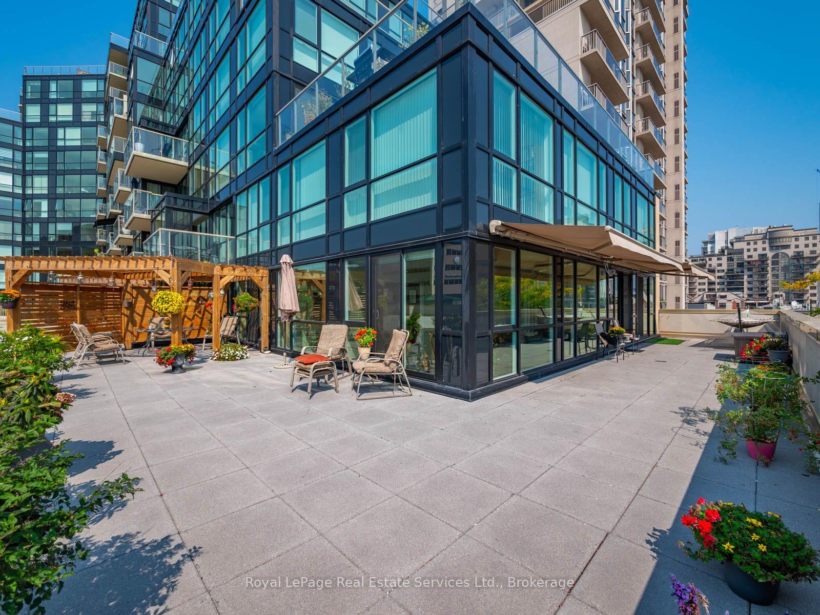 415 Locust Street 310 #310, Burlington — Condo for sale, photo 1