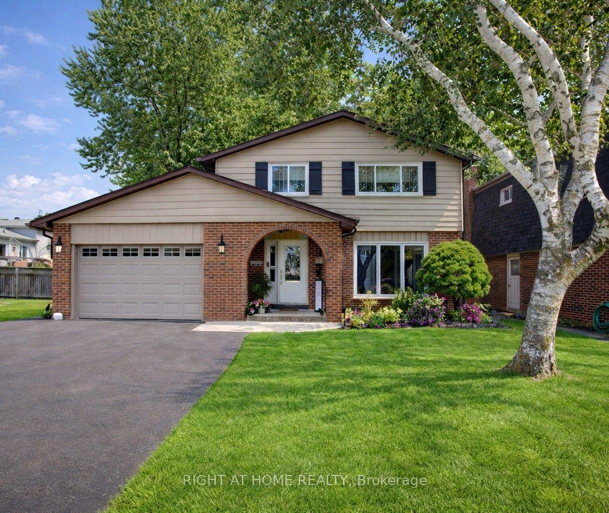 3 Newton Drive — photo 1