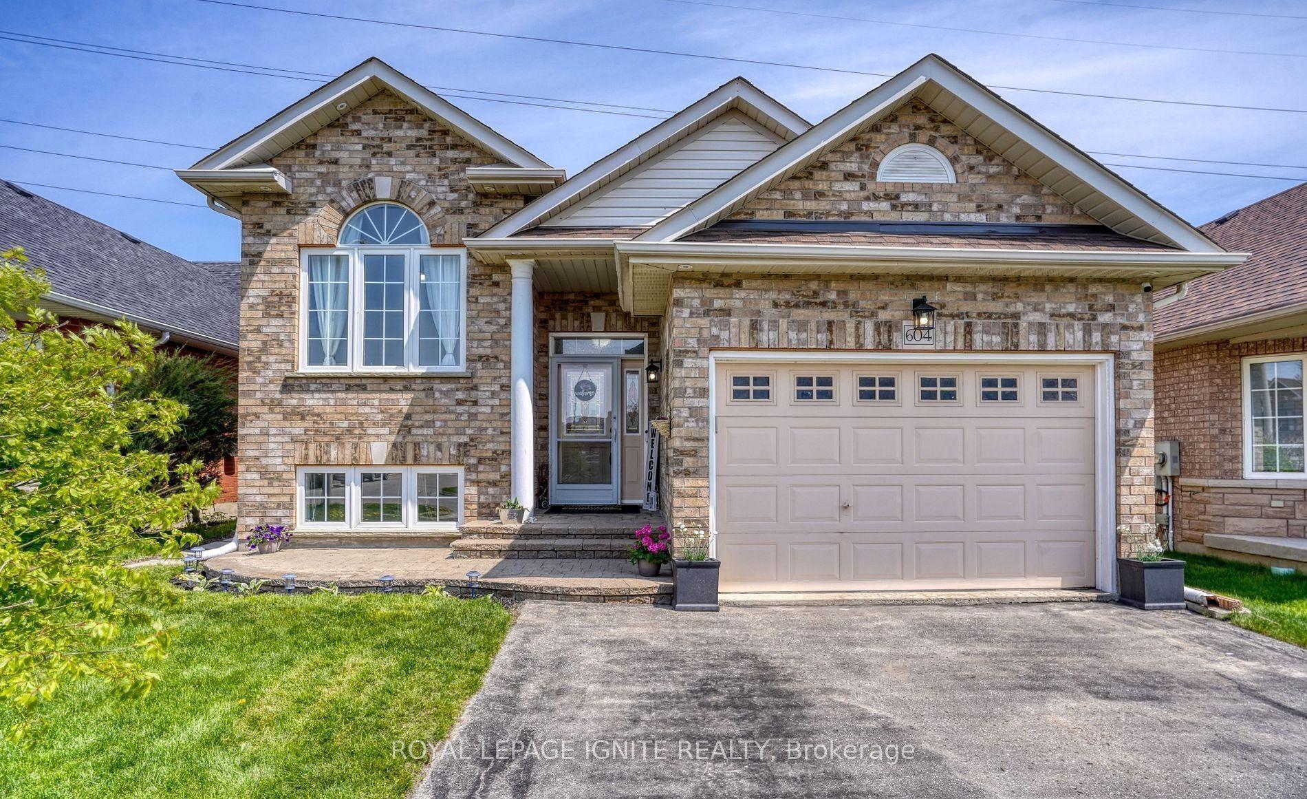 604 Woodmount Crescent, Oshawa — Detached for lease, photo 1