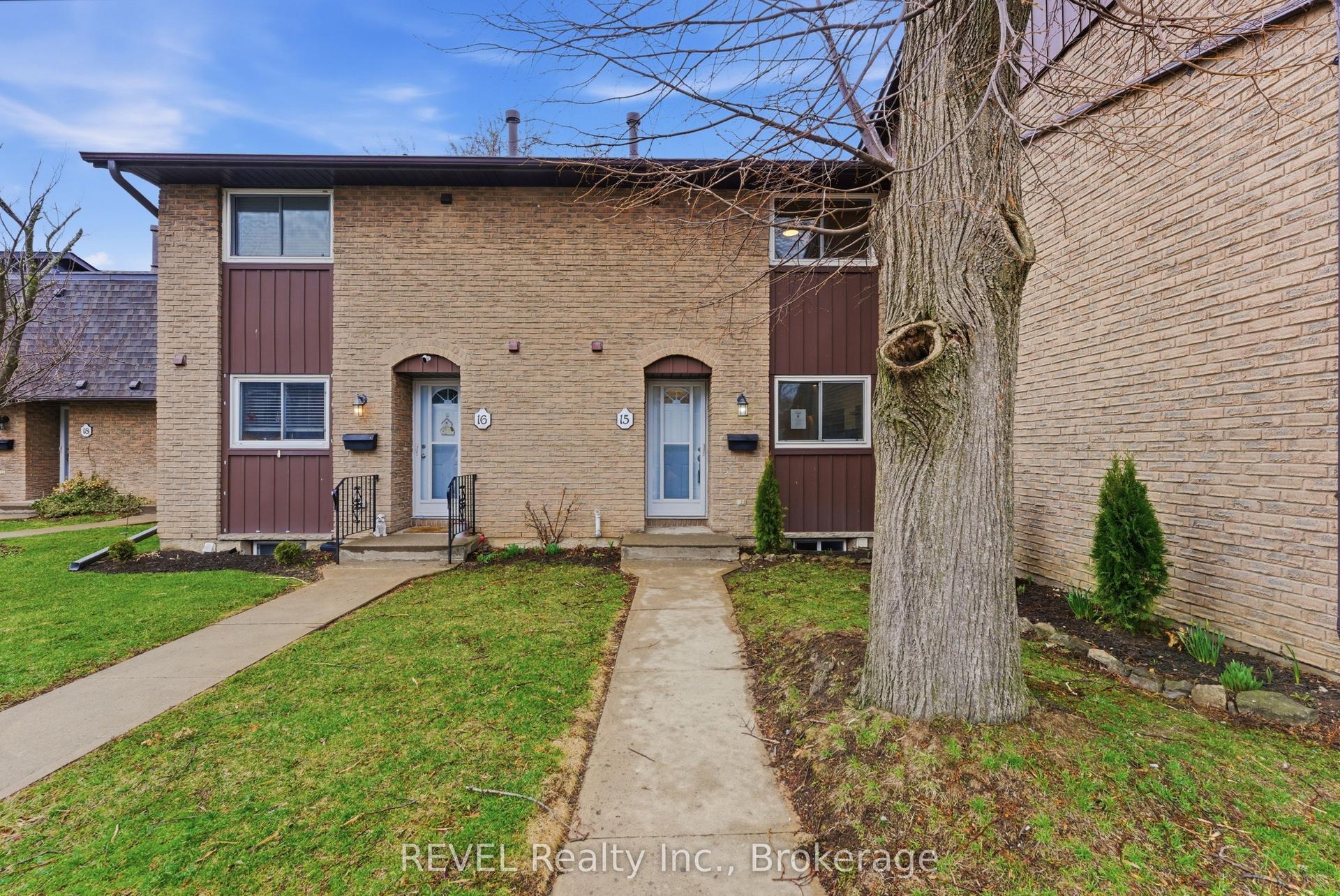 151 Linwell Road 15 #15, St. Catharines — Condo Town for sale, photo 1