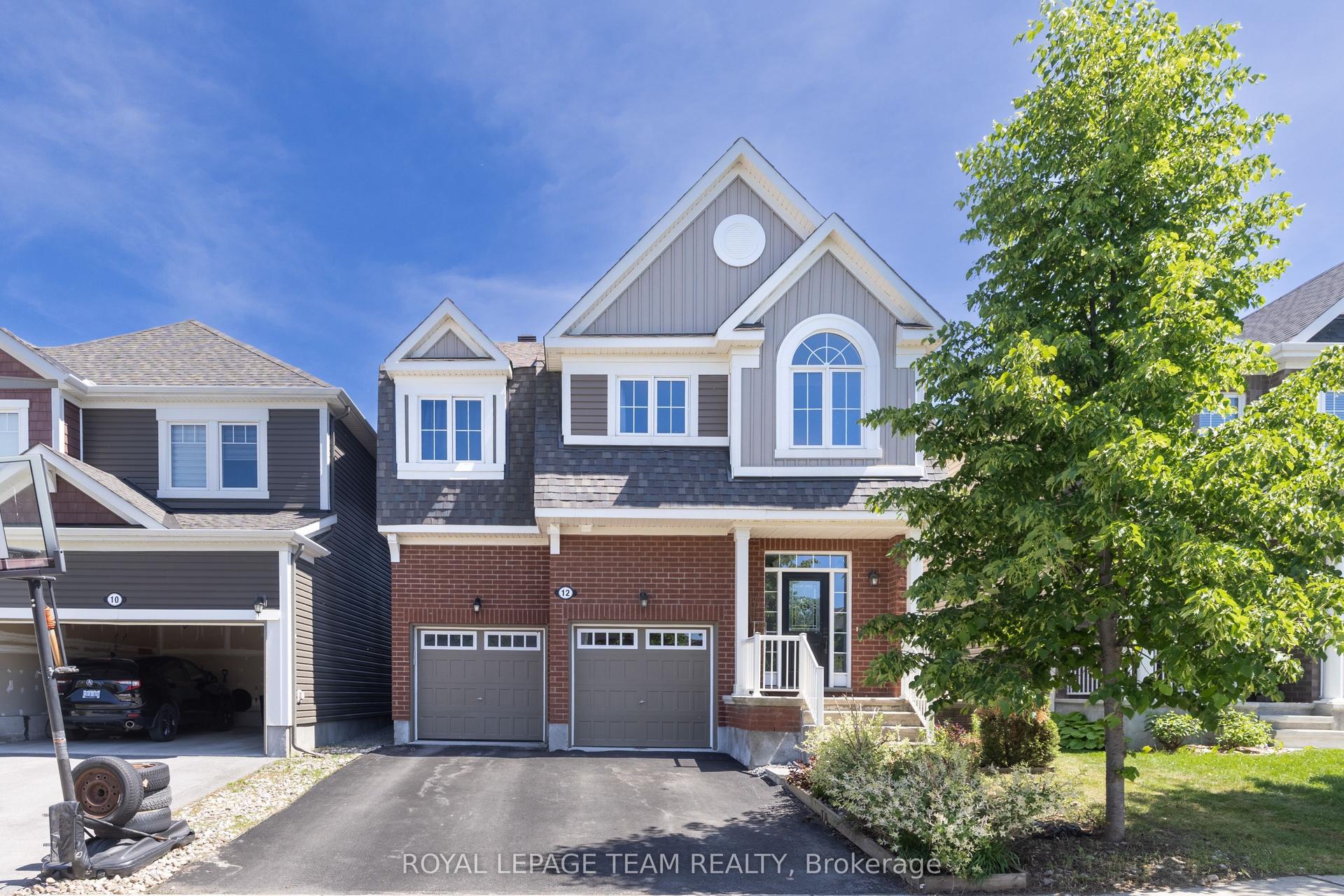 12 Oxalis Crescent, Kanata — Detached for sale, photo 1