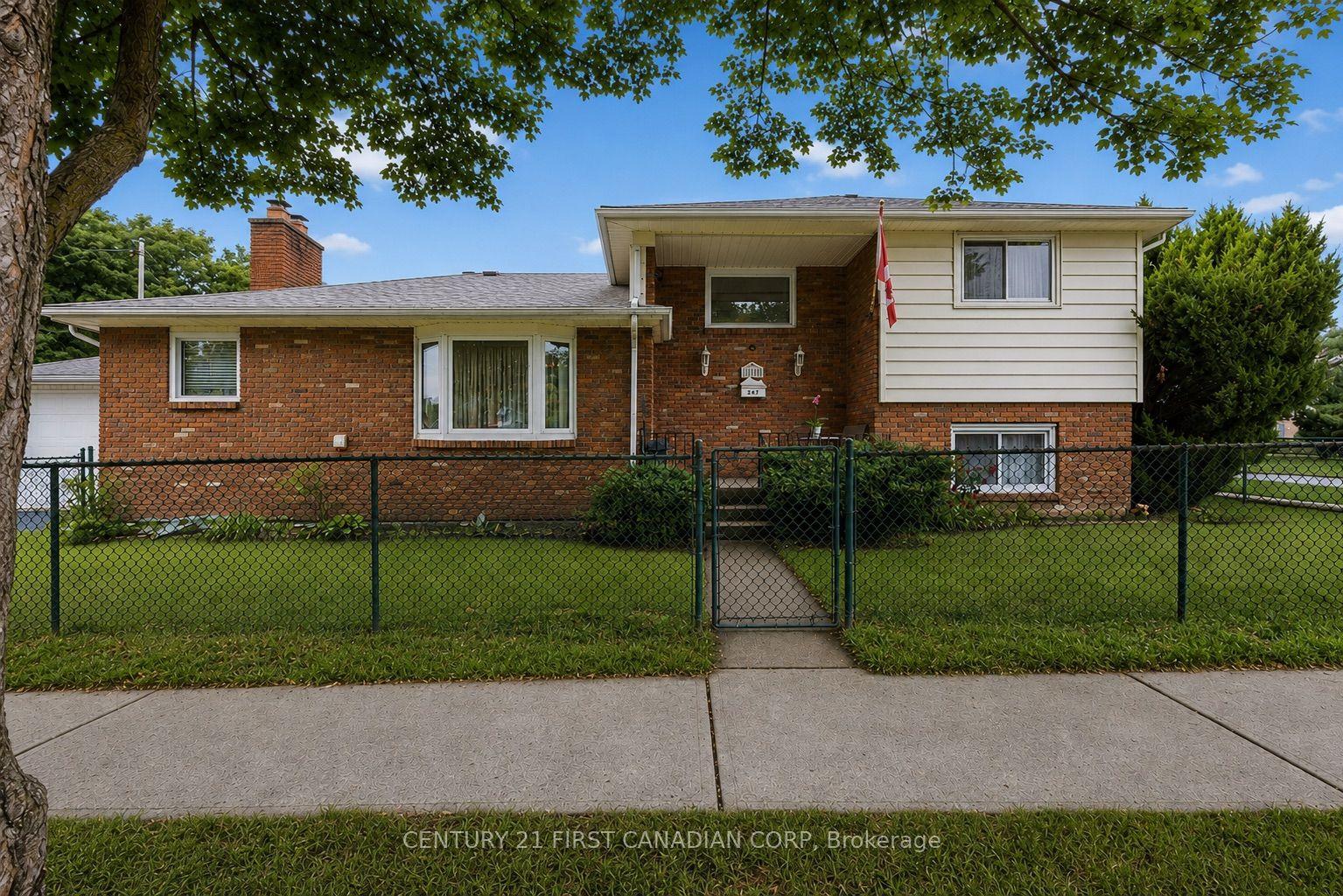184 Durand Street, Sarnia — Detached for sale, photo 1