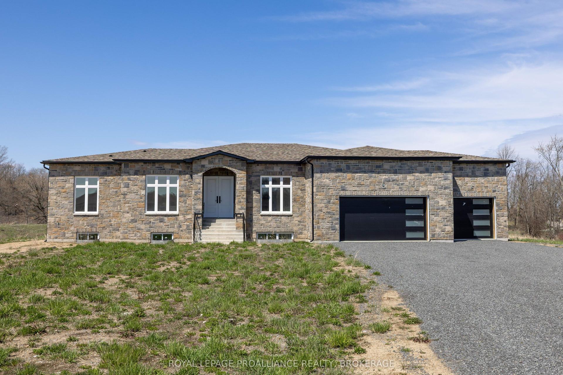 138 Hineman Street — photo 1