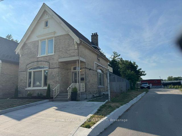 606 Central Avenue, London East — Detached for sale, photo 1