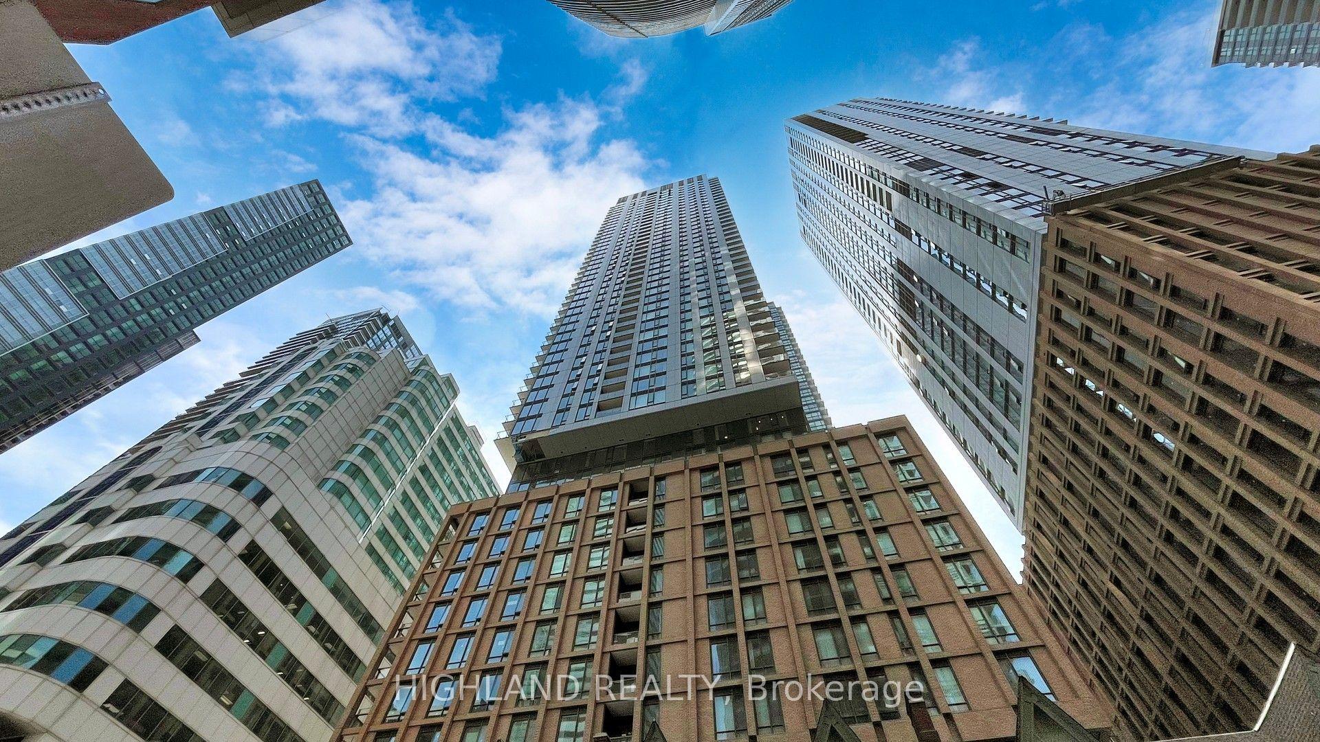 8 Widmer Street 3605 #3605 — photo 1