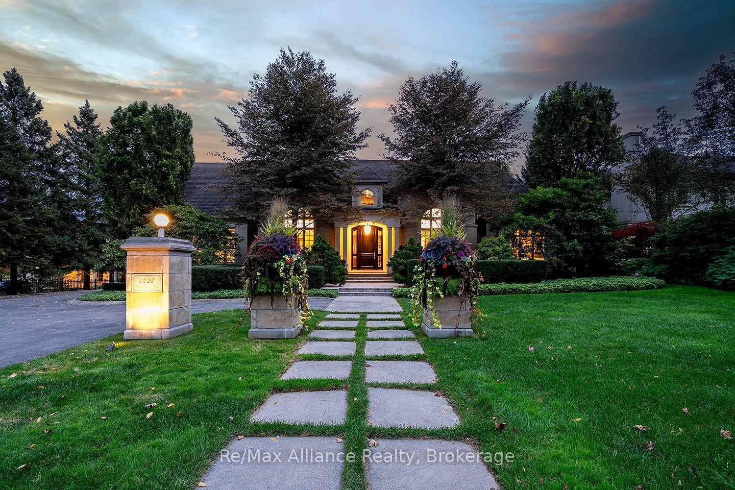 1426 Lakeshore Road E, Oakville — Detached for sale, photo 1