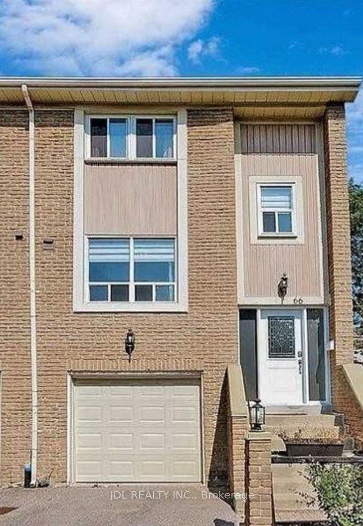 66 Stonehill Crt Court One Bedroom 2nd Floor #One Bedroom 2nd Floor, Toronto — Townhouse for lease, photo 1