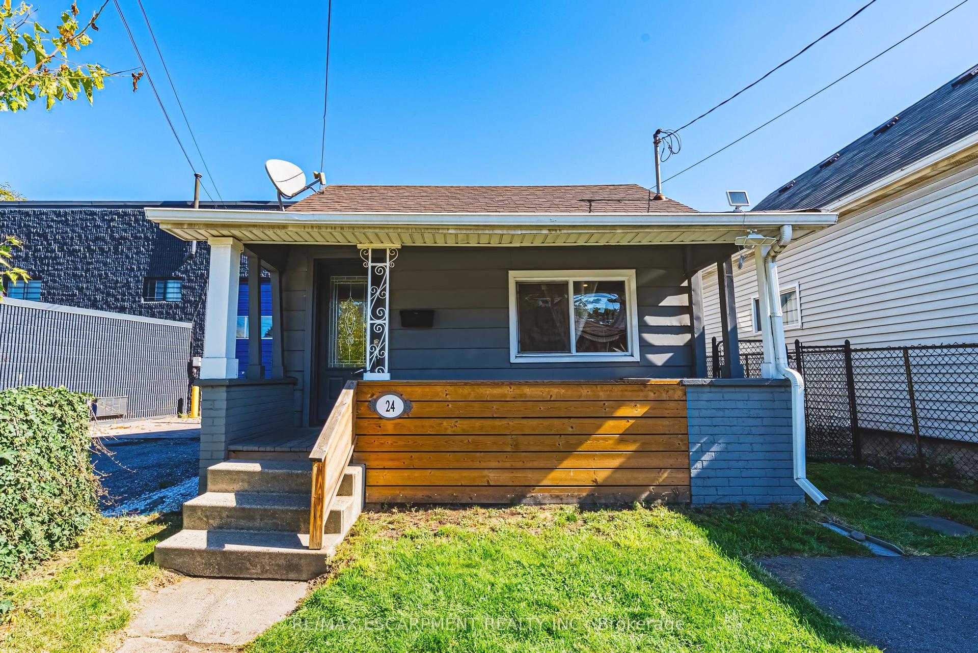 24 Rowanwood Street — photo 1