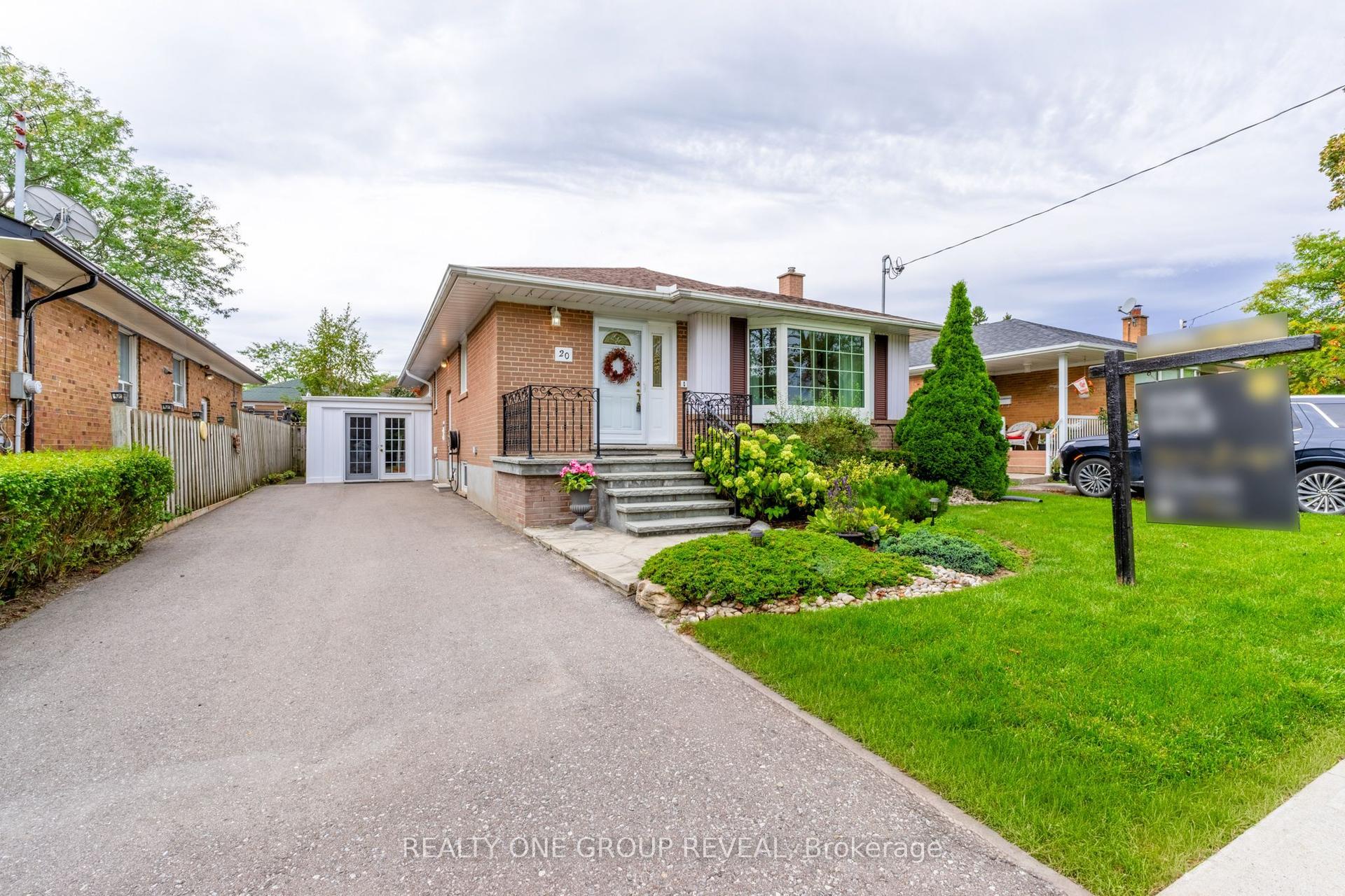 20 Basildon Crescent, Toronto — Detached for sale, photo 1