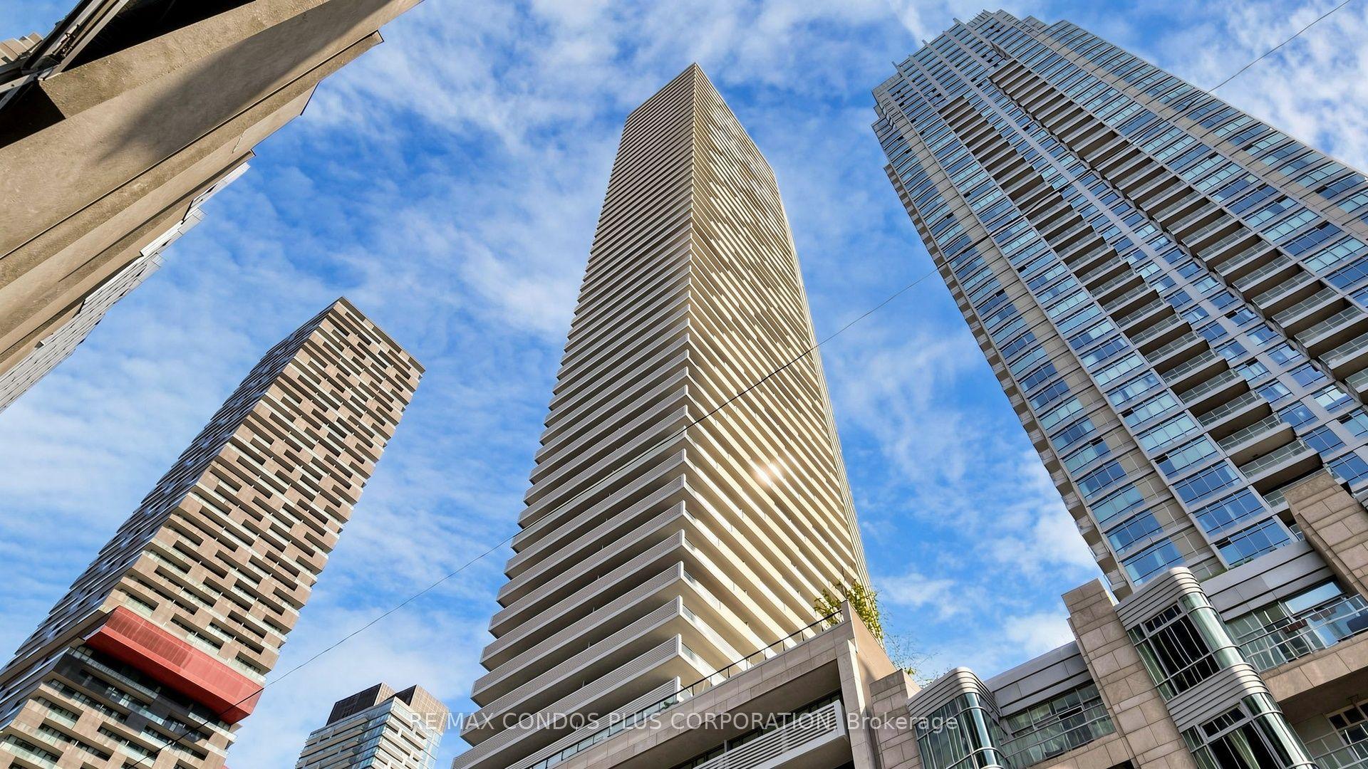 2221 Yonge Street 506 #506, Toronto — Condo for sale, photo 1
