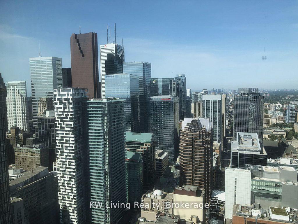 88 Queen Street E 5609 #5609 — photo 1
