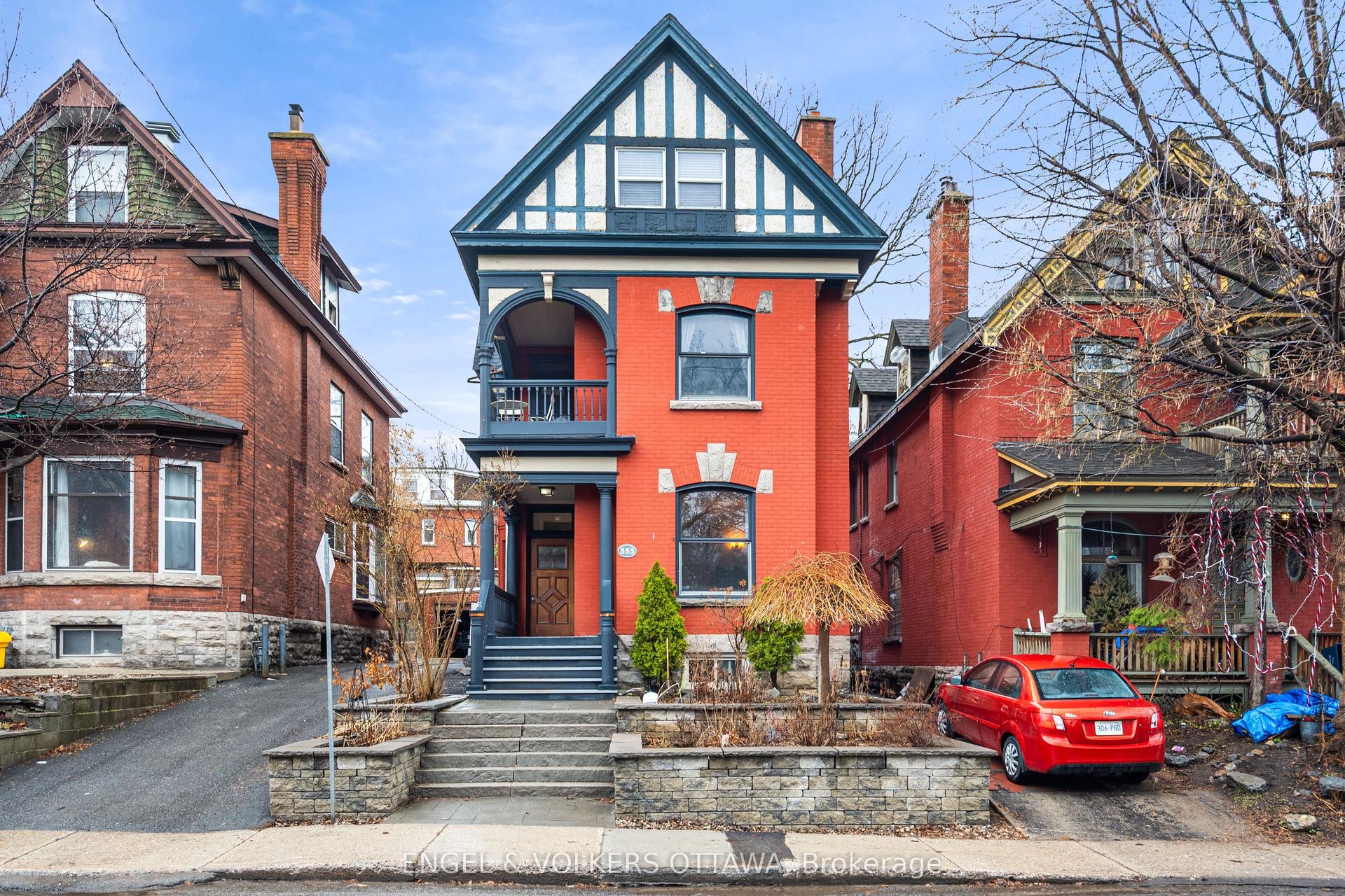 553 Gilmour Street — photo 1