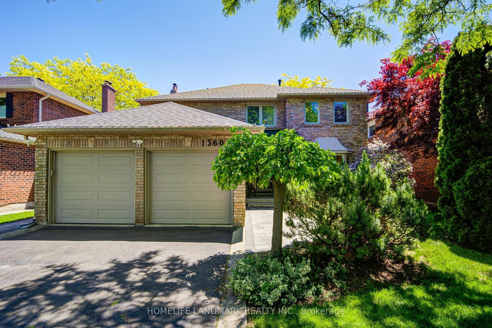 1360 Old English Lane, Oakville — Detached for sale, photo 1
