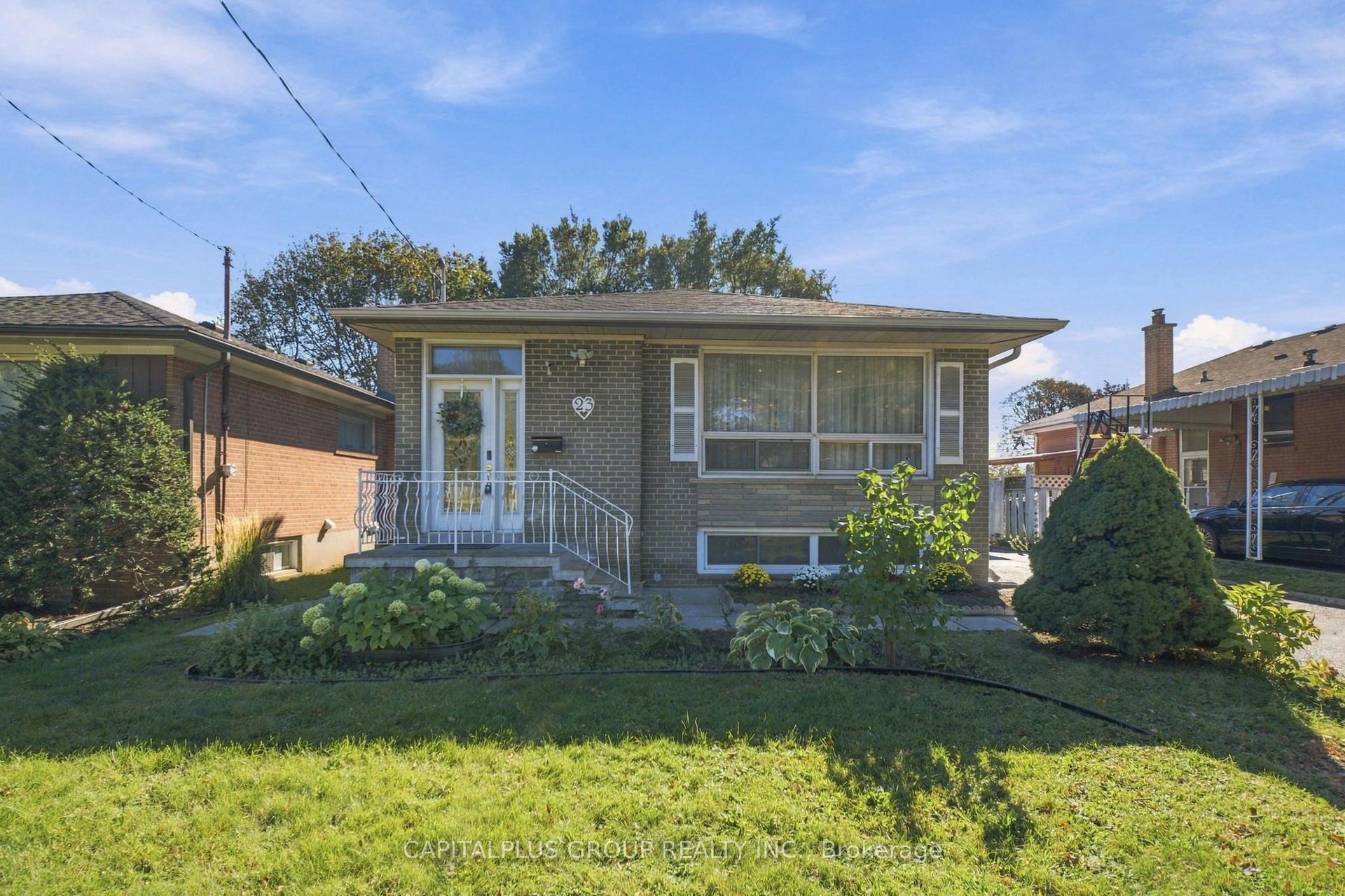 23 Gentian Drive, Toronto — Detached for sale, photo 1