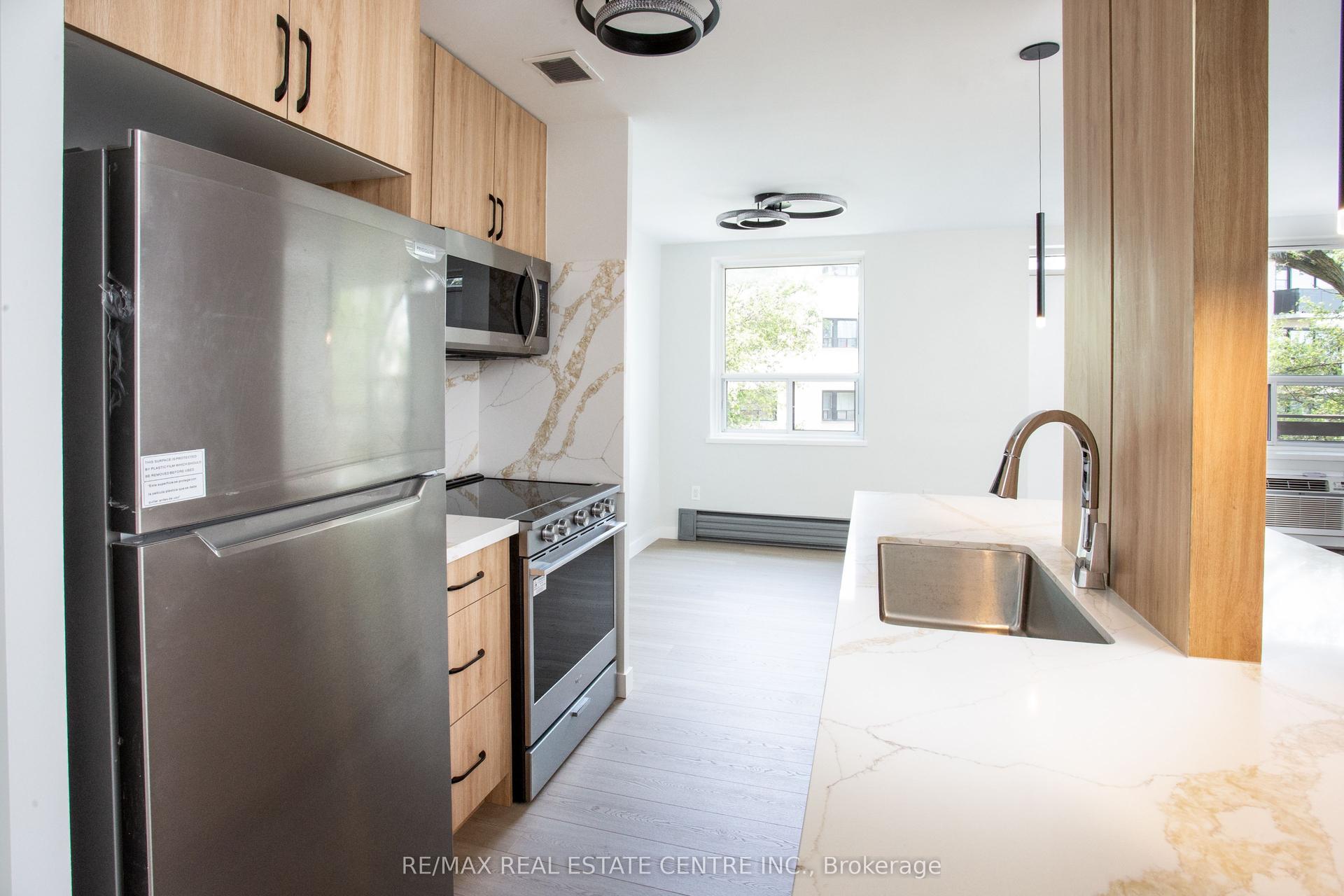 5 Hill Heights Road Road 307 #307, Toronto — Multiplex for lease, photo 1