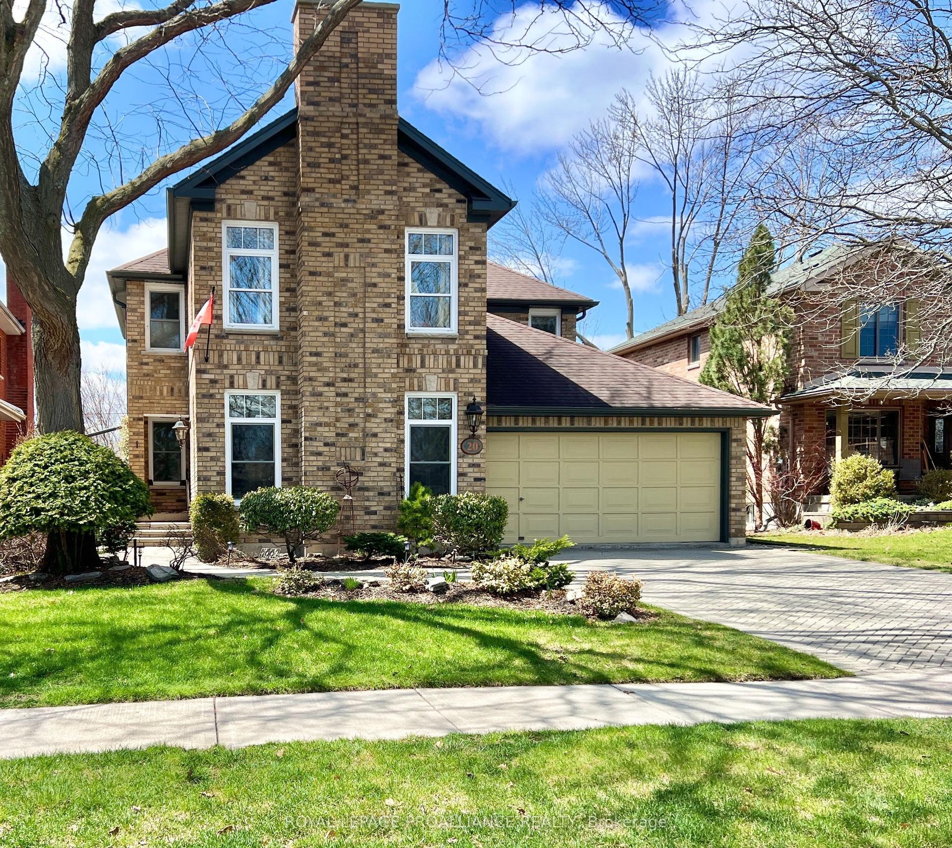 20 Georgian Court — photo 1