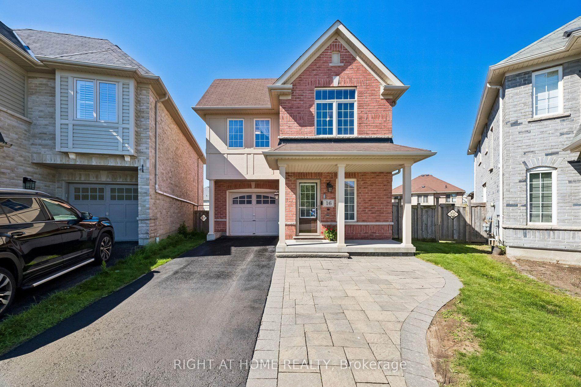 16 Kinrade Crescent — photo 1