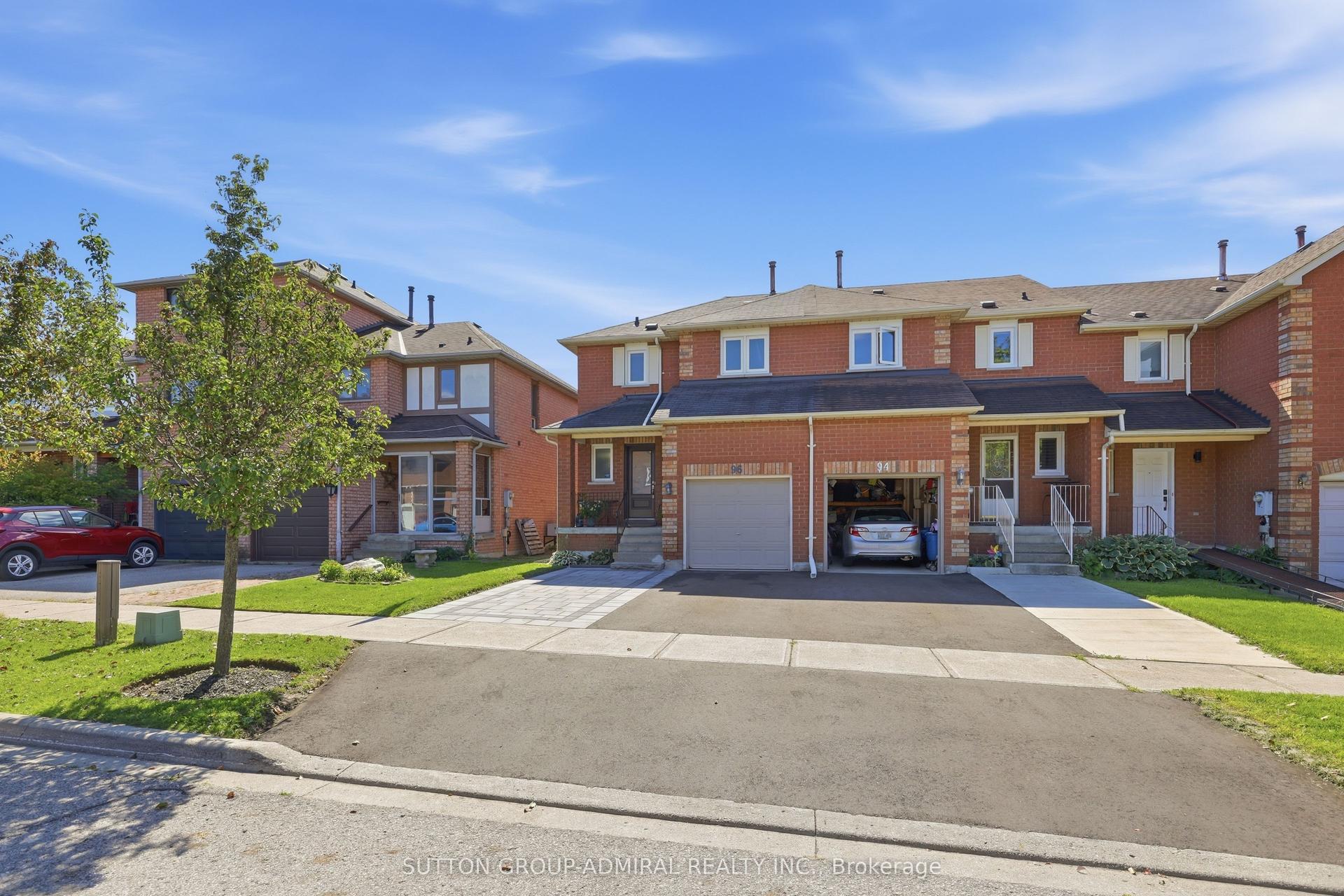 96 Islay Crescent, Vaughan — Townhouse for sale, photo 1